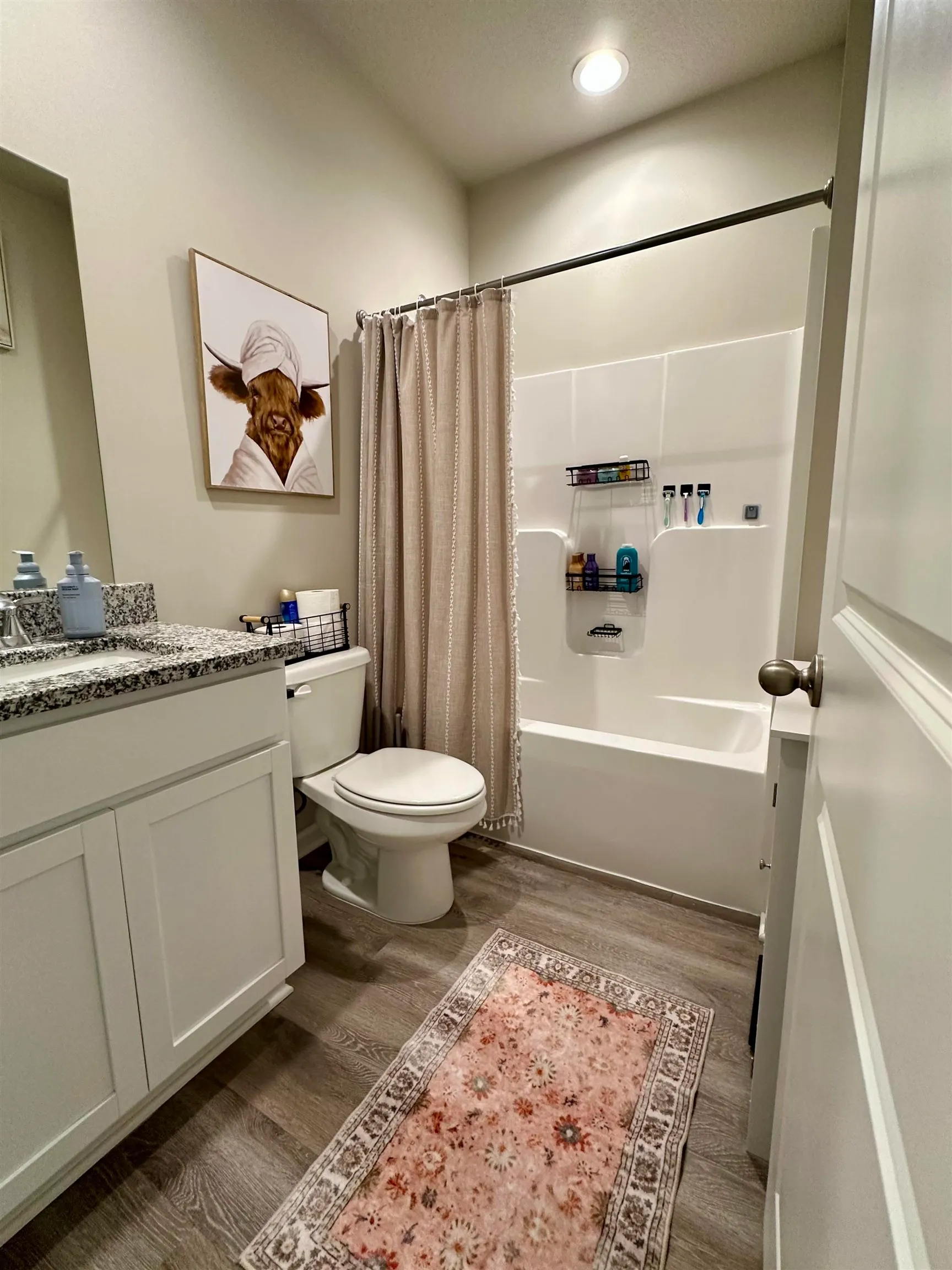 Newton, Kansas 67114, United States, 4 Bedrooms Bedrooms, ,2 BathroomsBathrooms,Residential,Pending,119356