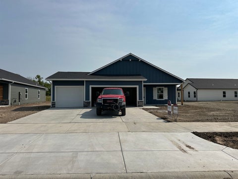 Homes For Sale - 2222 S Vintage Dr<br/> Andover, KS 67002