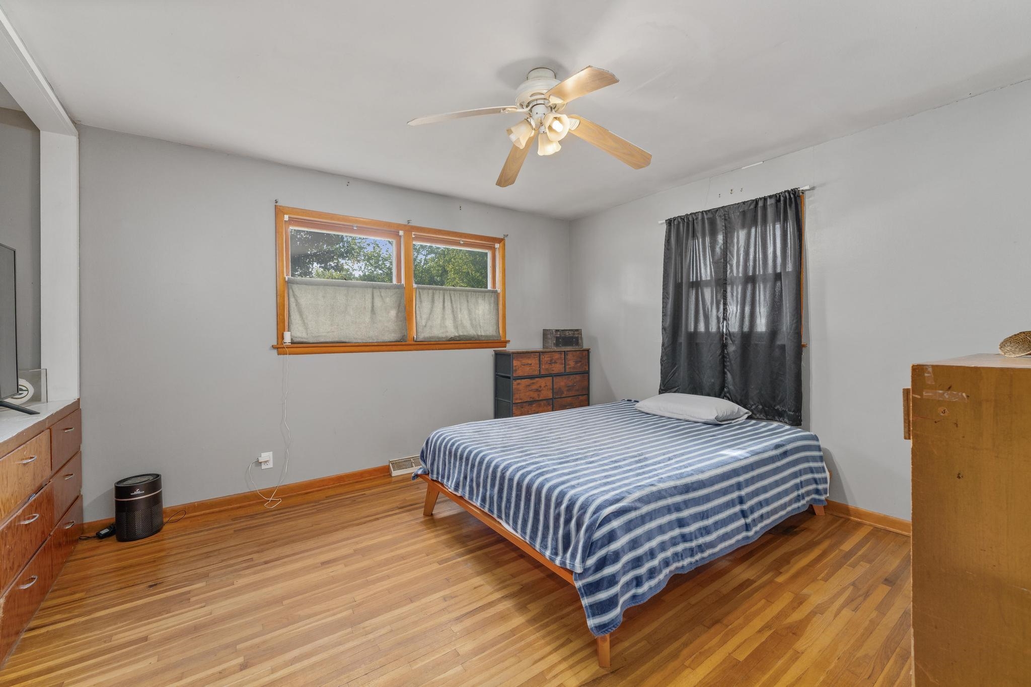 1215 N Logan St, Newton, Kansas image 6