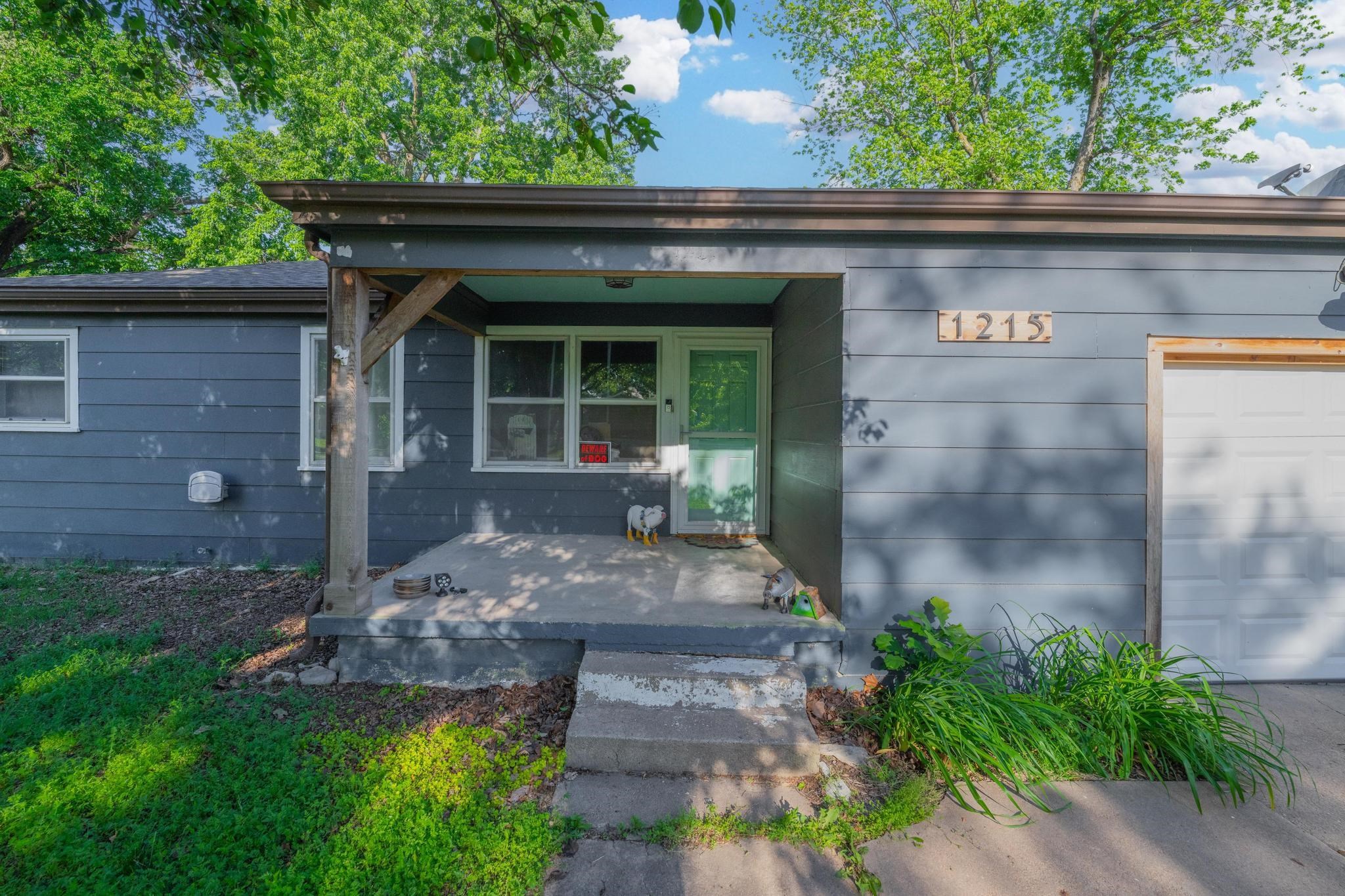 1215 N Logan St, Newton, Kansas image 14