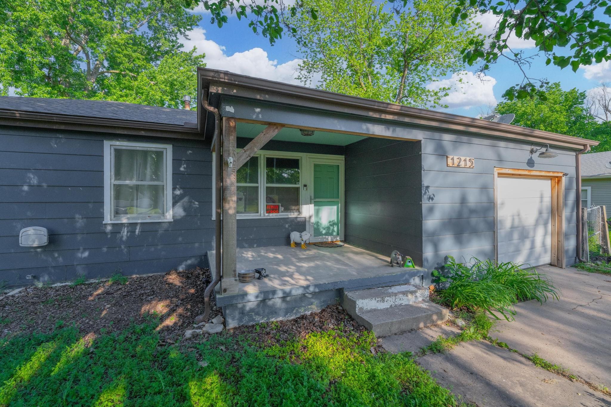 1215 N Logan St, Newton, Kansas image 15