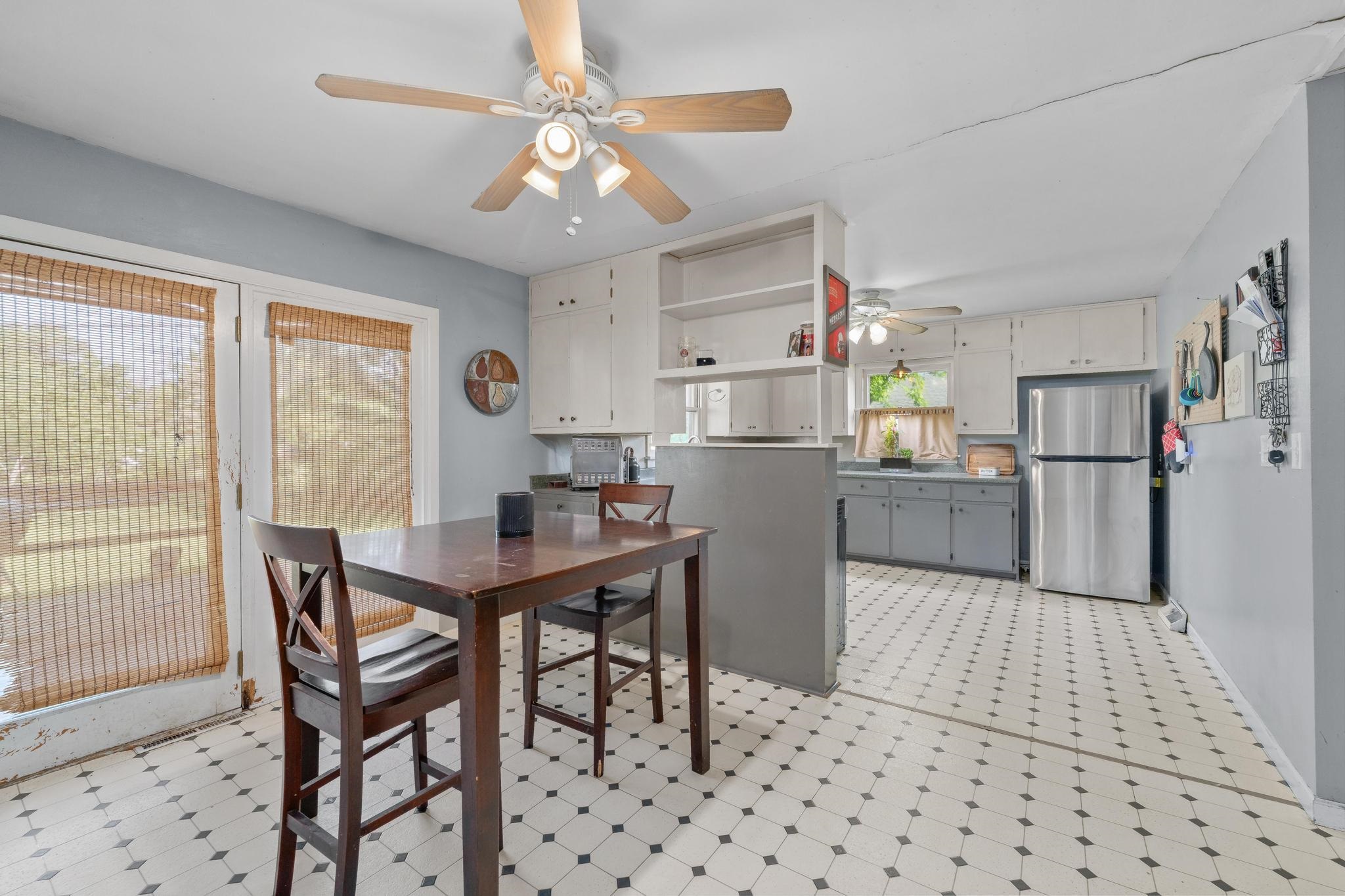 1215 N Logan St, Newton, Kansas image 26