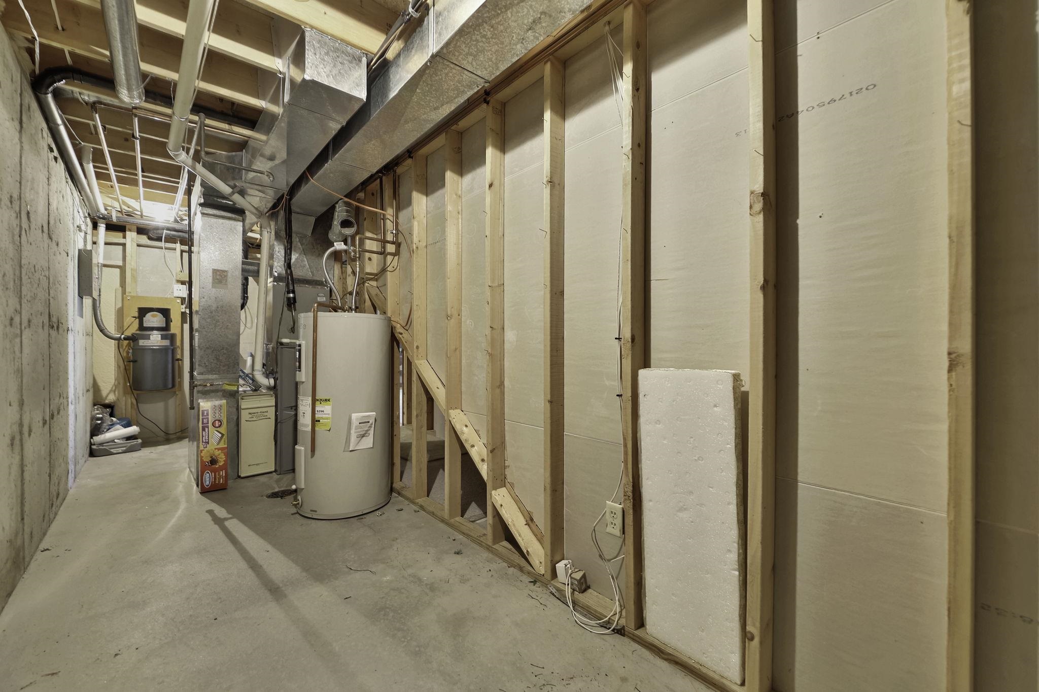 Wichita, Kansas 67212, United States, 4 Bedrooms Bedrooms, ,3 BathroomsBathrooms,Residential,Pending,57485