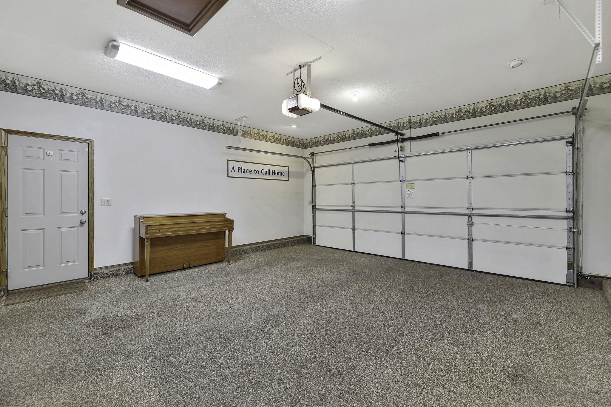 Wichita, Kansas 67212, United States, 4 Bedrooms Bedrooms, ,3 BathroomsBathrooms,Residential,Pending,57485