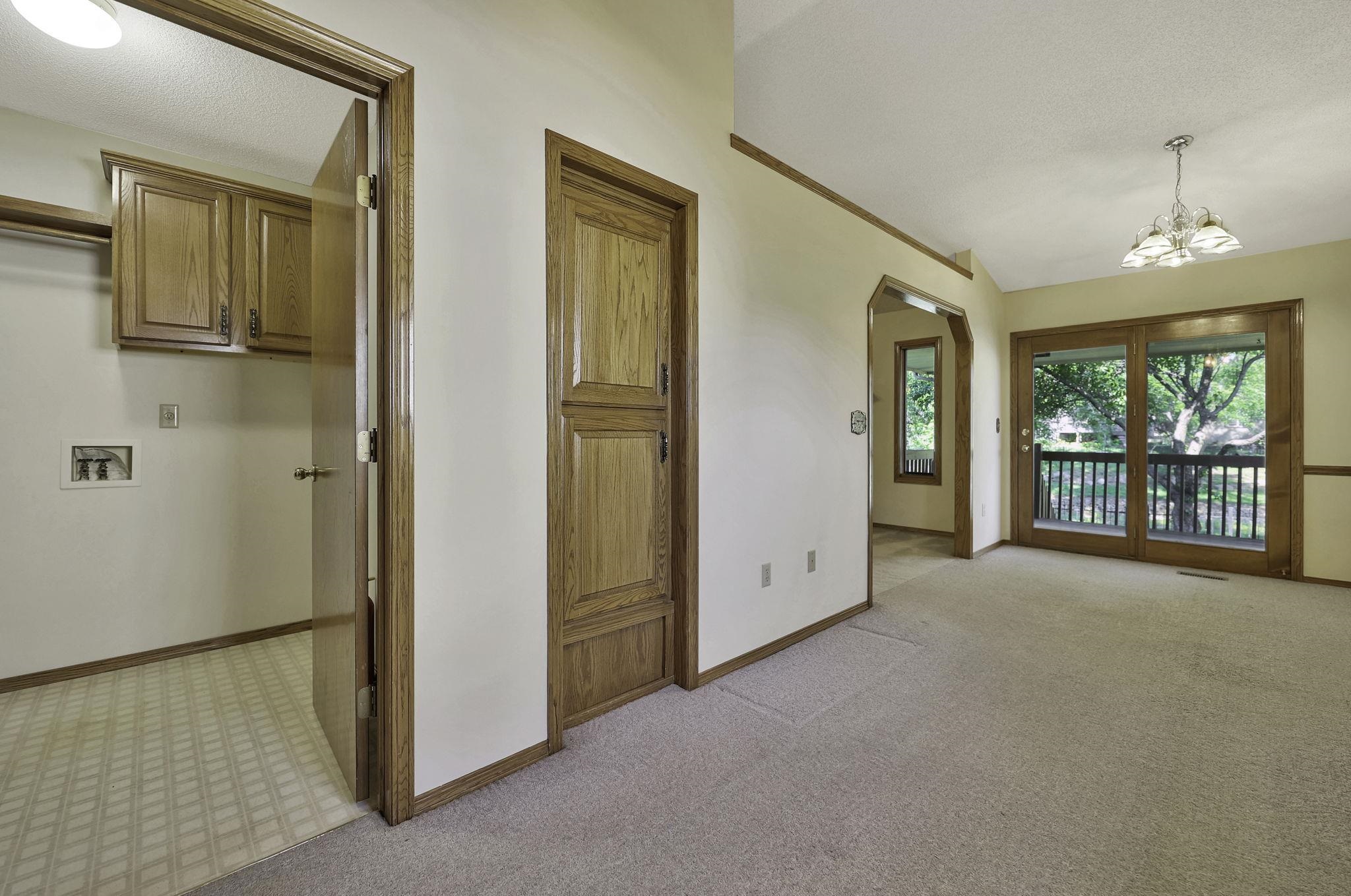 Wichita, Kansas 67212, United States, 4 Bedrooms Bedrooms, ,3 BathroomsBathrooms,Residential,Pending,57485