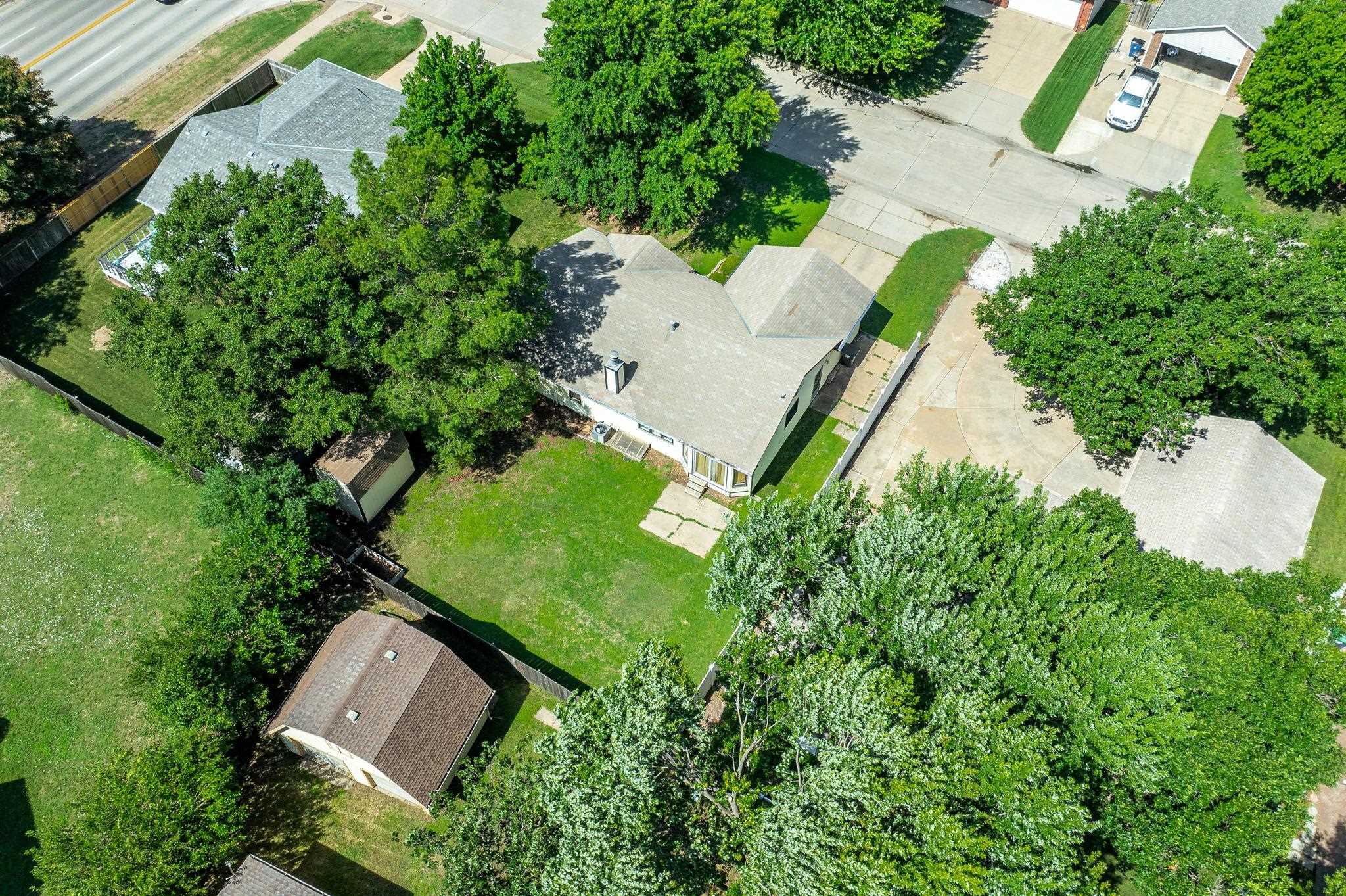 Wichita, Kansas 67212, United States, 4 Bedrooms Bedrooms, ,3 BathroomsBathrooms,Residential,Pending,53471