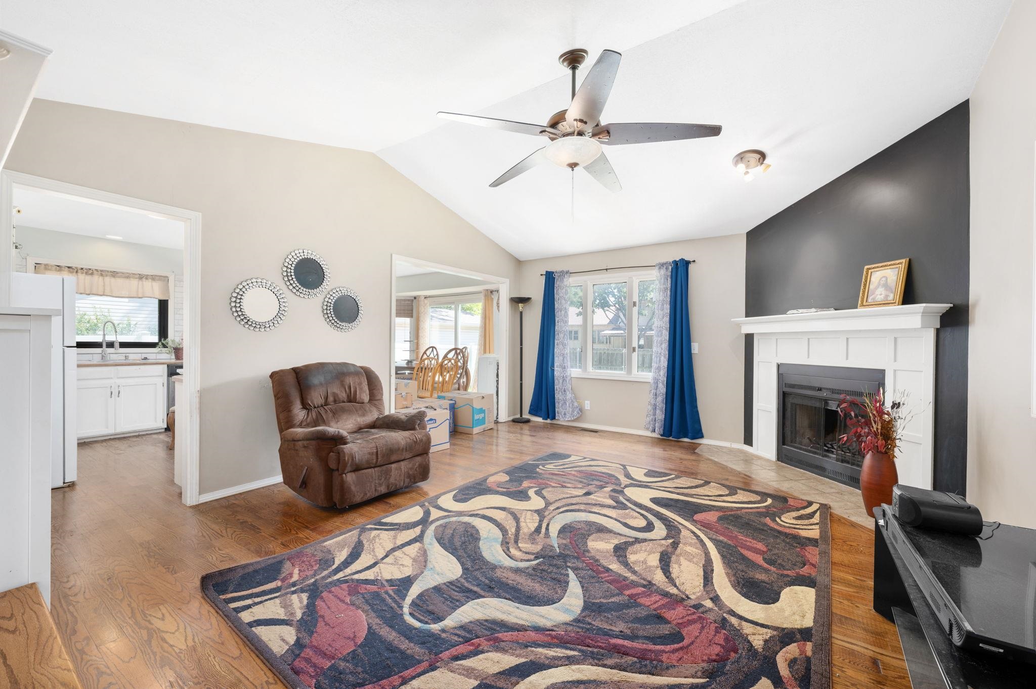 Wichita, Kansas 67212, United States, 4 Bedrooms Bedrooms, ,3 BathroomsBathrooms,Residential,Pending,53471