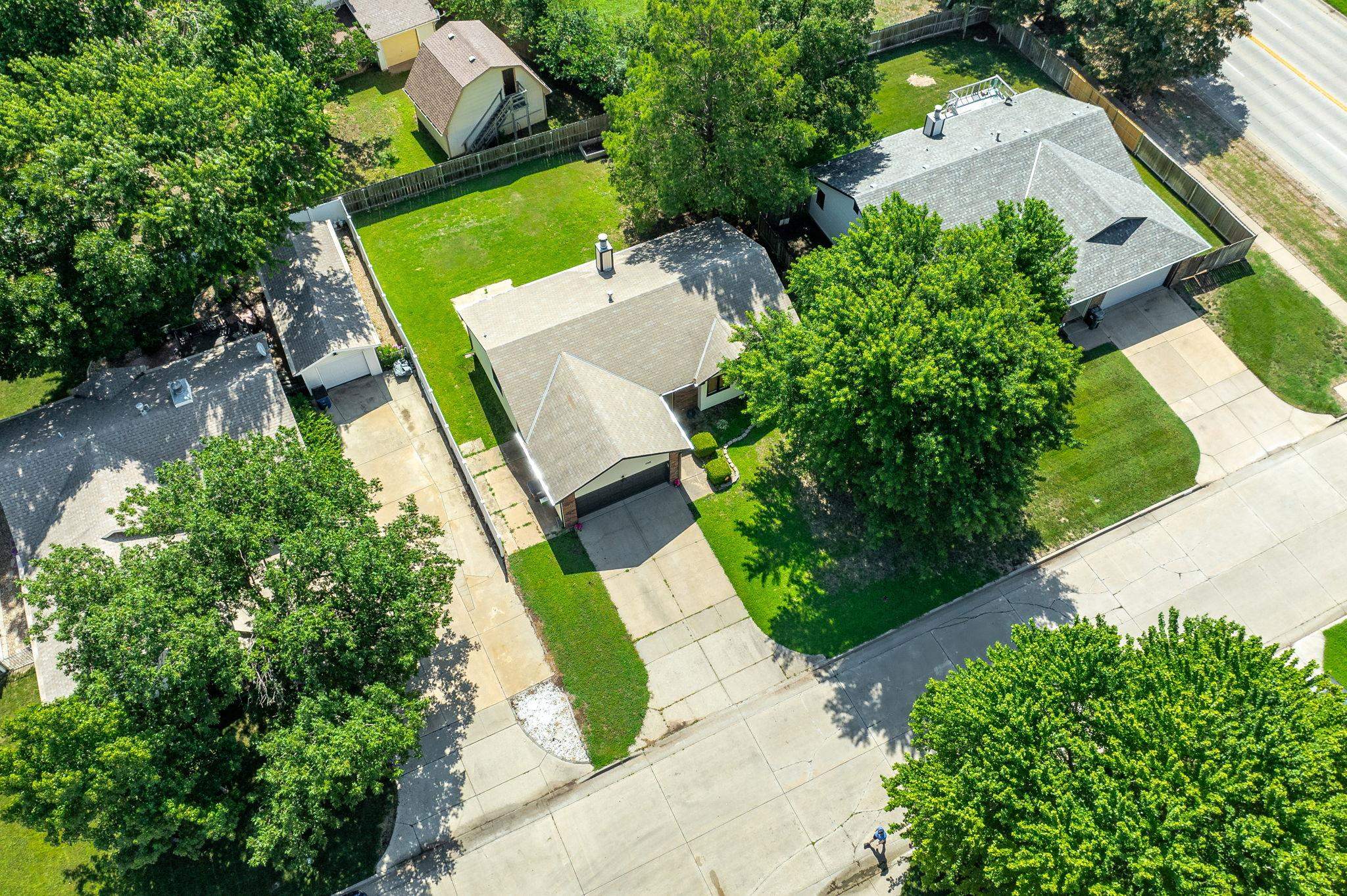 Wichita, Kansas 67212, United States, 4 Bedrooms Bedrooms, ,3 BathroomsBathrooms,Residential,Pending,53471