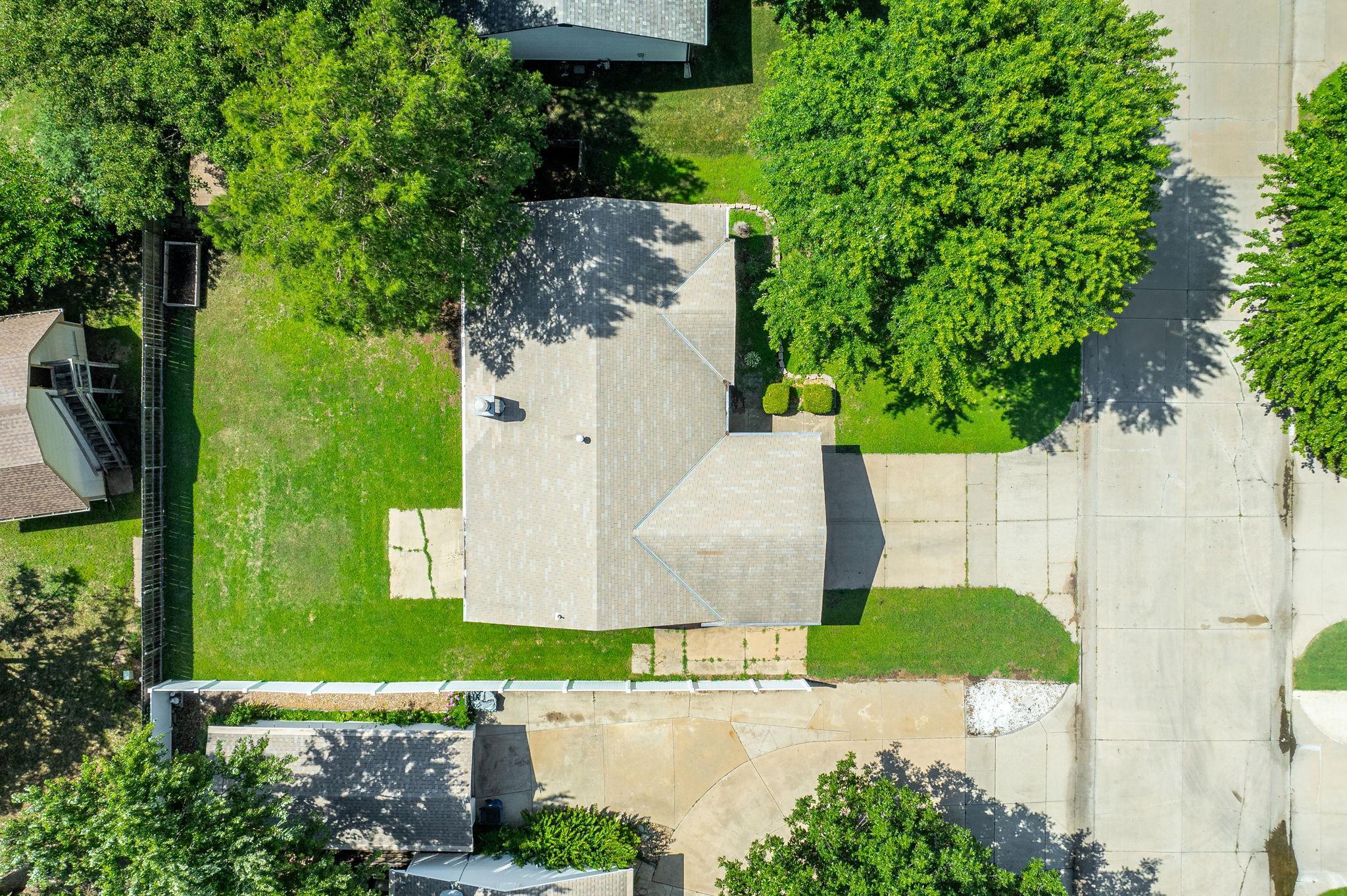 Wichita, Kansas 67212, United States, 4 Bedrooms Bedrooms, ,3 BathroomsBathrooms,Residential,Pending,53471