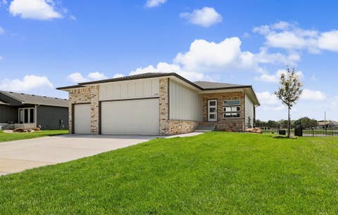 Homes For Sale - 1133 W Trek Cir<br/> Goddard, KS 67052