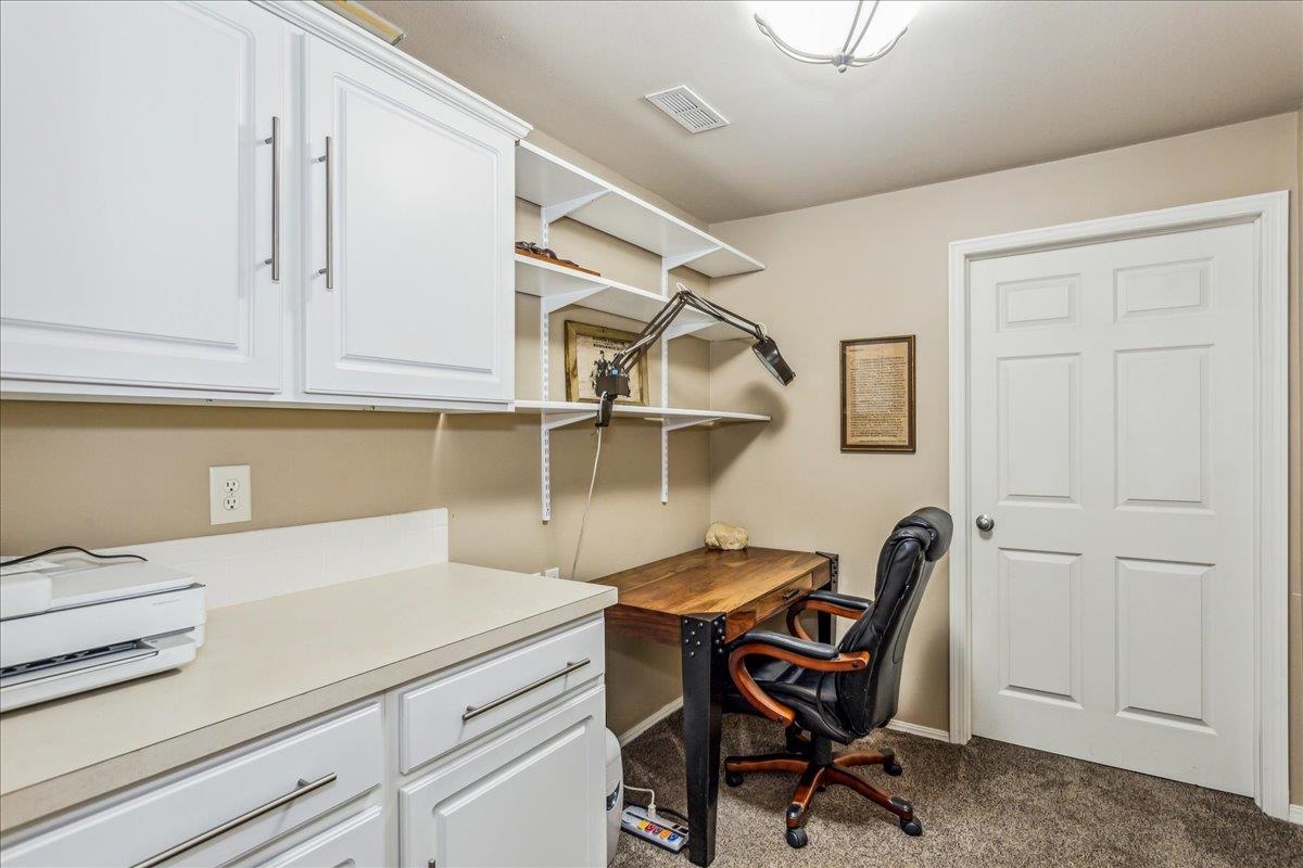 822 N Glenmoor Dr, Wichita, Kansas image 17