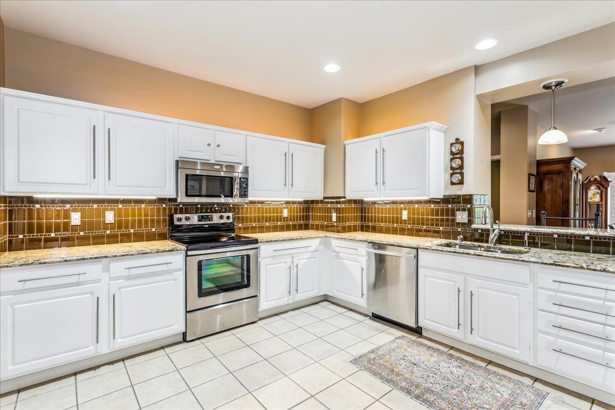 822 N Glenmoor Dr, Wichita, Kansas image 9
