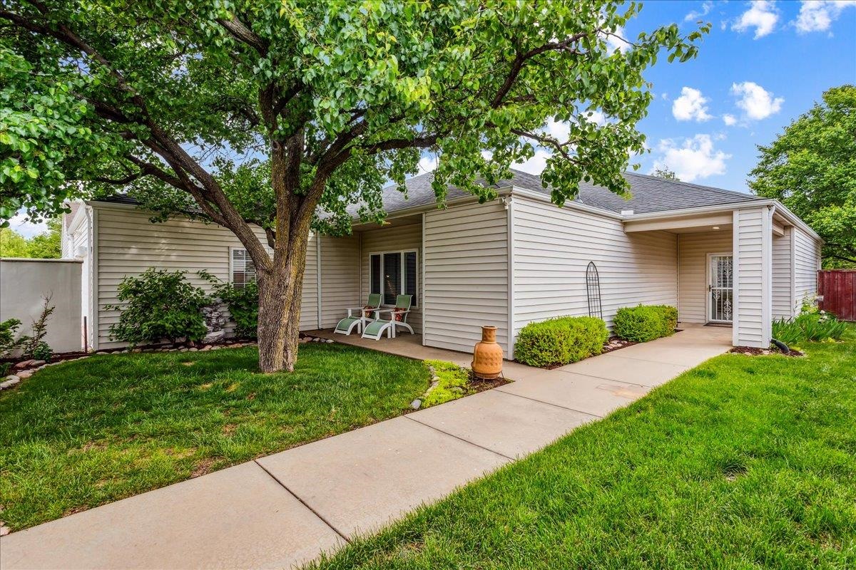 822 N Glenmoor Dr, Wichita, Kansas image 2