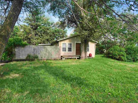 Homes For Sale - 4223 W Zoo Blvd<br/> Sedgwick County, Wichita, KS 67212