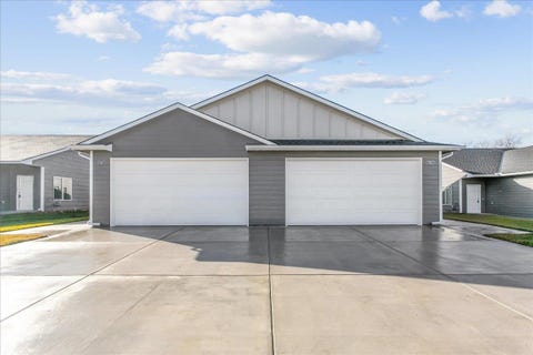 Multifamily For Sale - 2941 S Bunker Hill Ct<br/> Sedgwick County, Wichita, KS 67210