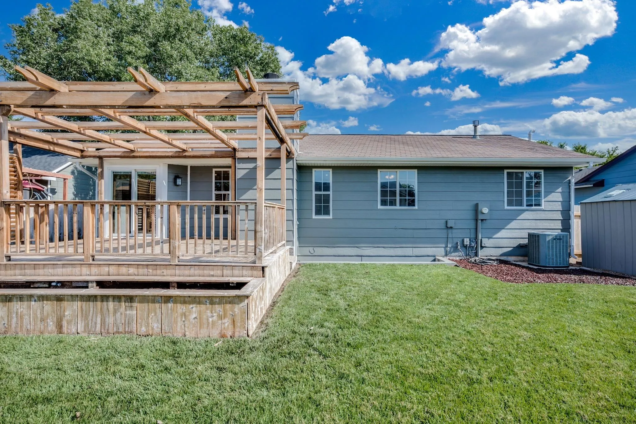 Wichita, Kansas 67212, United States, 4 Bedrooms Bedrooms, ,3 BathroomsBathrooms,Residential,Pending,192371