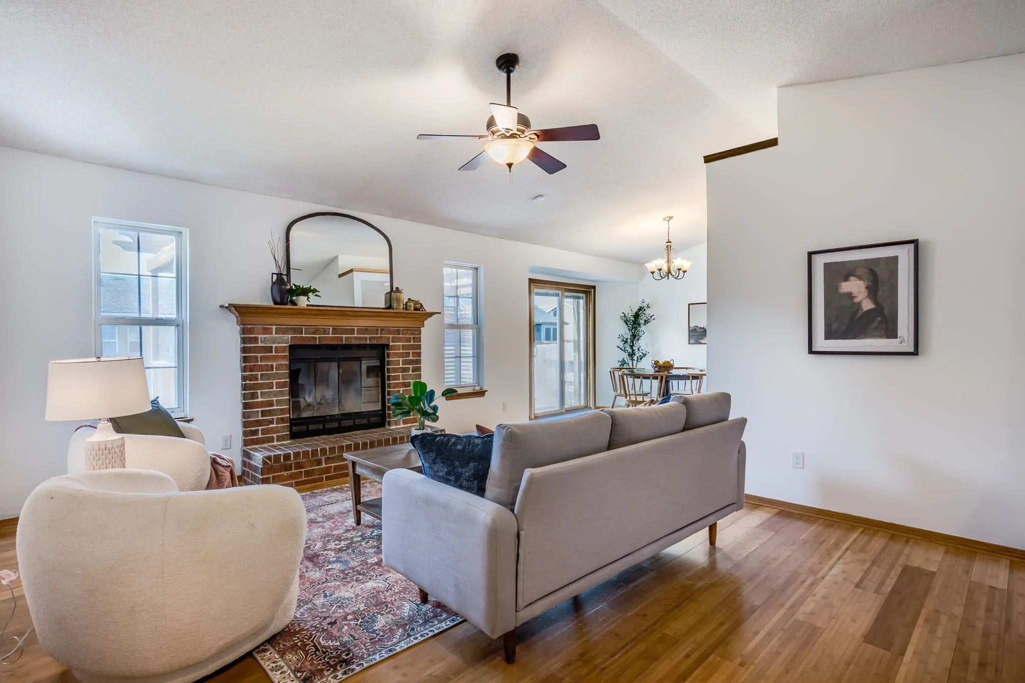 Wichita, Kansas 67212, United States, 4 Bedrooms Bedrooms, ,3 BathroomsBathrooms,Residential,Pending,192371