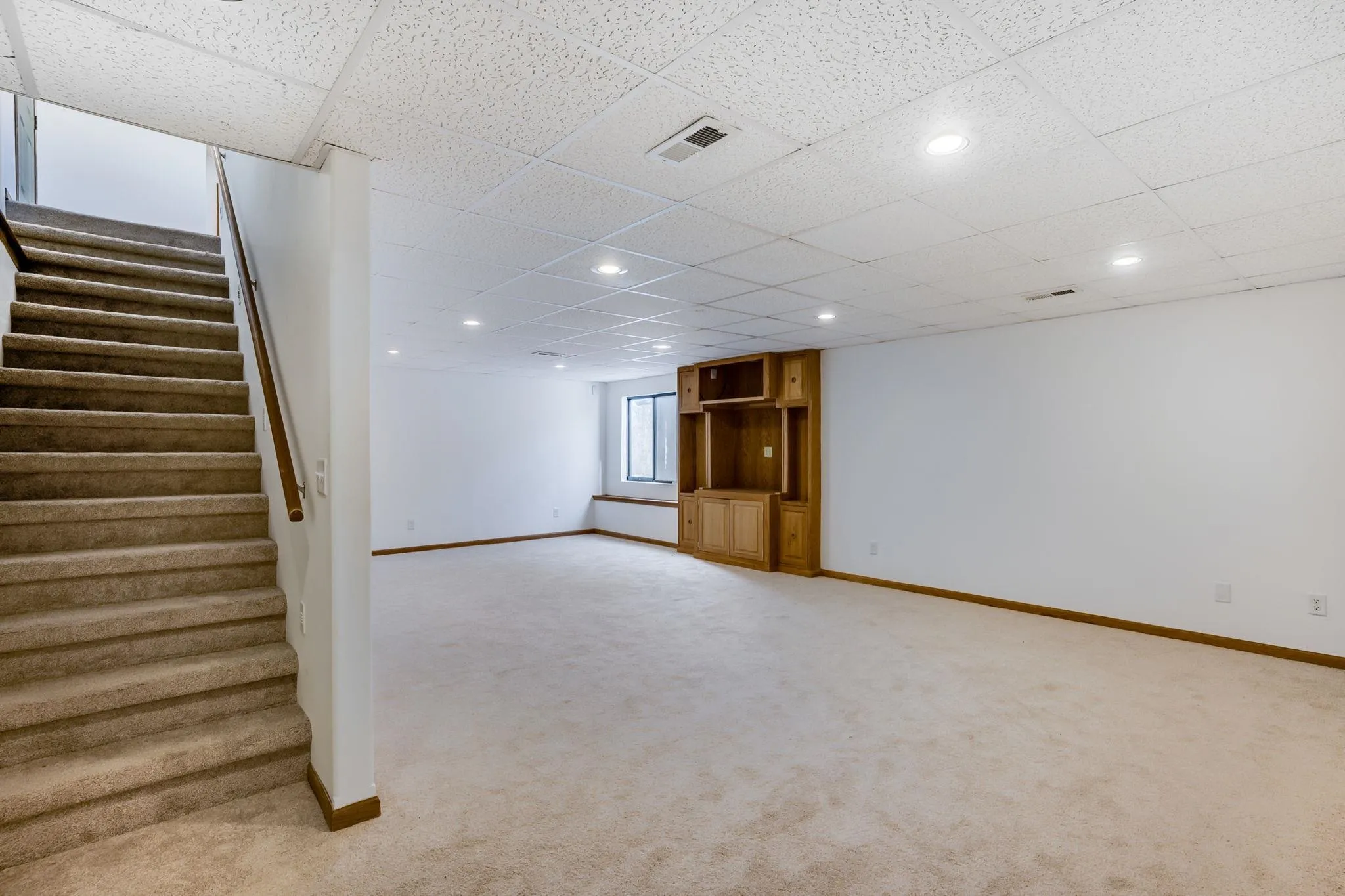 Wichita, Kansas 67212, United States, 4 Bedrooms Bedrooms, ,3 BathroomsBathrooms,Residential,Pending,192371