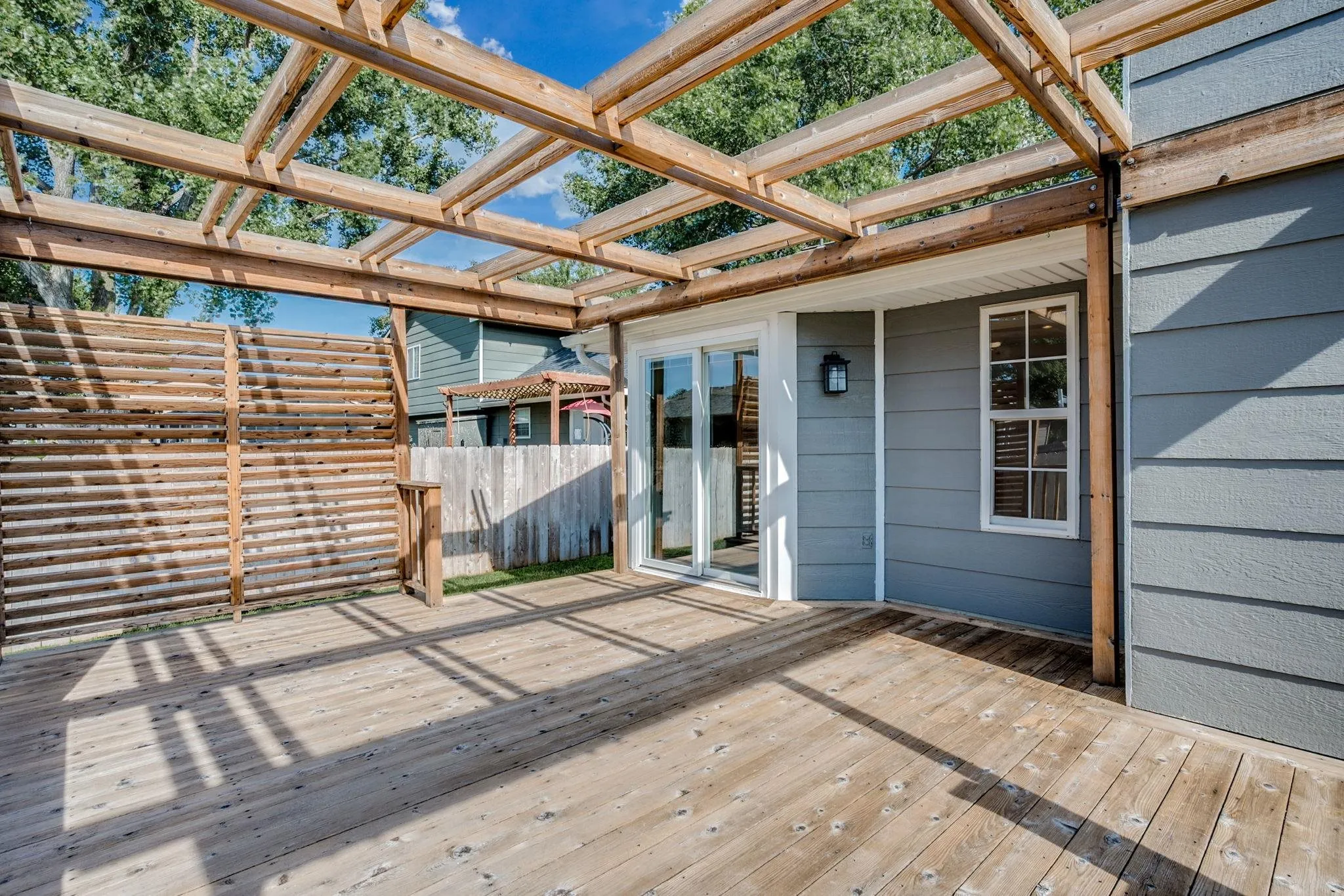 Wichita, Kansas 67212, United States, 4 Bedrooms Bedrooms, ,3 BathroomsBathrooms,Residential,Pending,192371