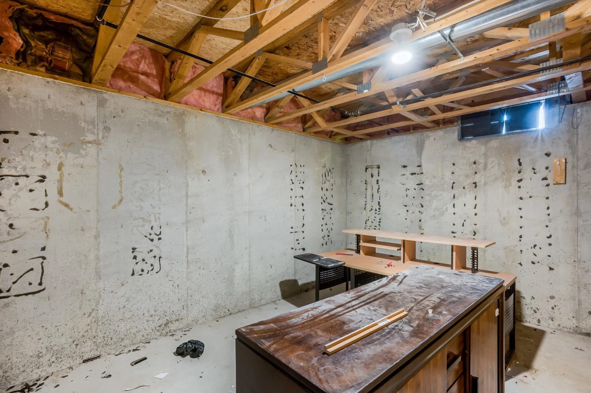 Wichita, Kansas 67212, United States, 4 Bedrooms Bedrooms, ,3 BathroomsBathrooms,Residential,Pending,192371