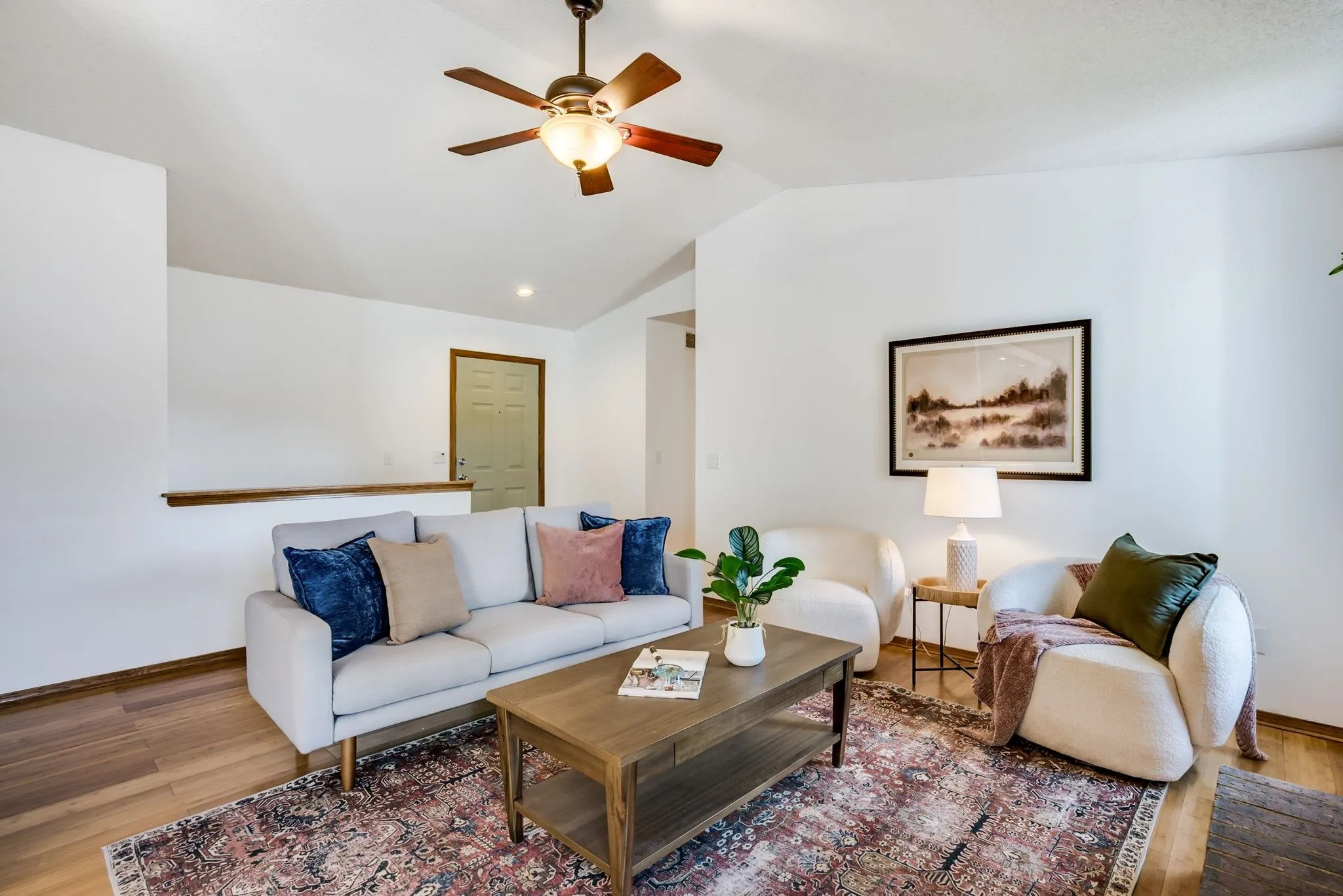 Wichita, Kansas 67212, United States, 4 Bedrooms Bedrooms, ,3 BathroomsBathrooms,Residential,Pending,192371