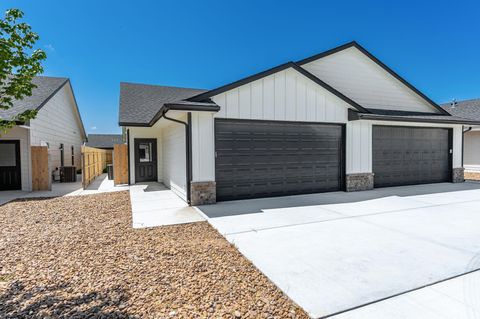 Homes For Sale - 501 E Harper St<br/> Valley Center, KS 67147