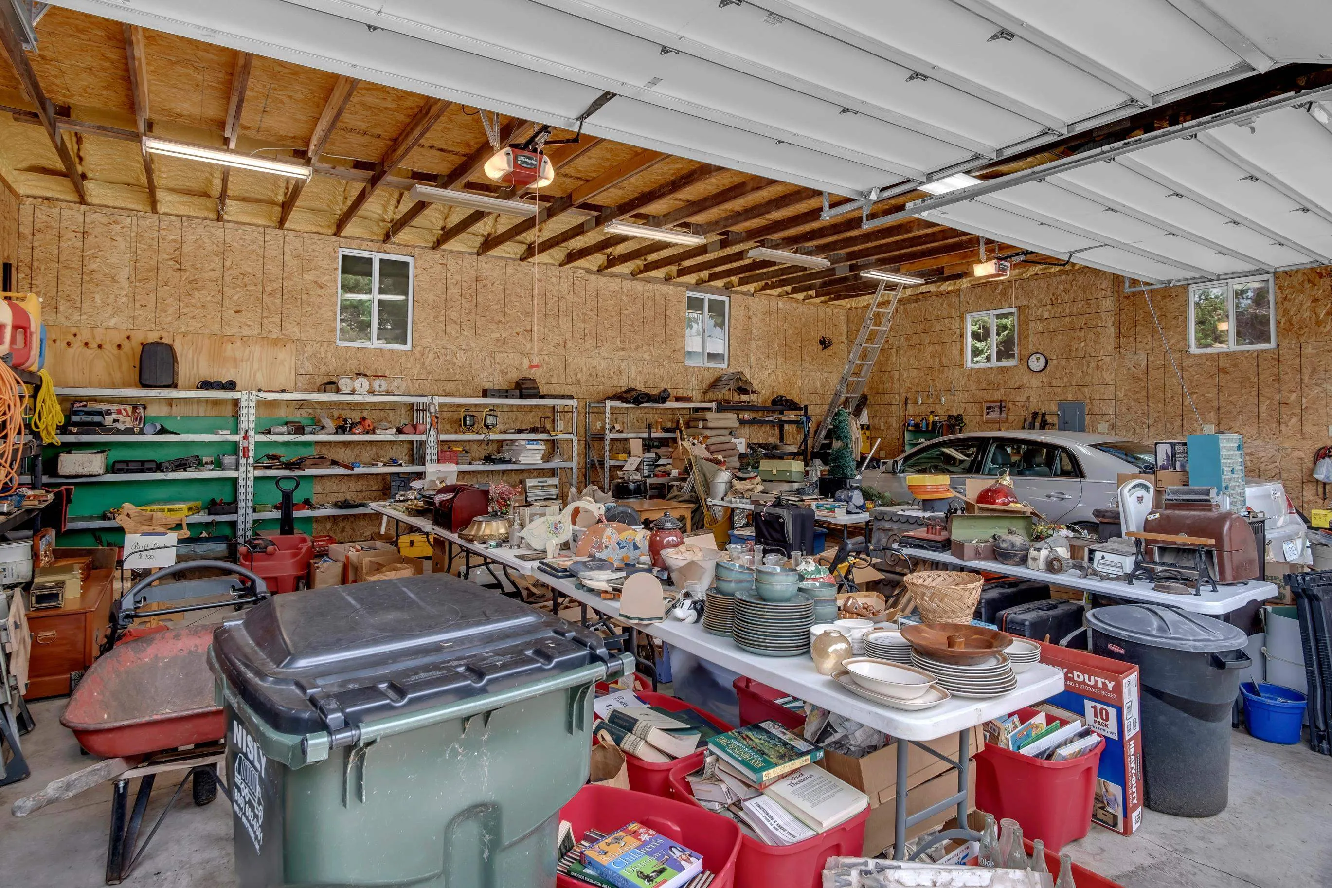 Newton, Kansas 67114, United States, 4 Bedrooms Bedrooms, ,2 BathroomsBathrooms,Residential,Pending,155844