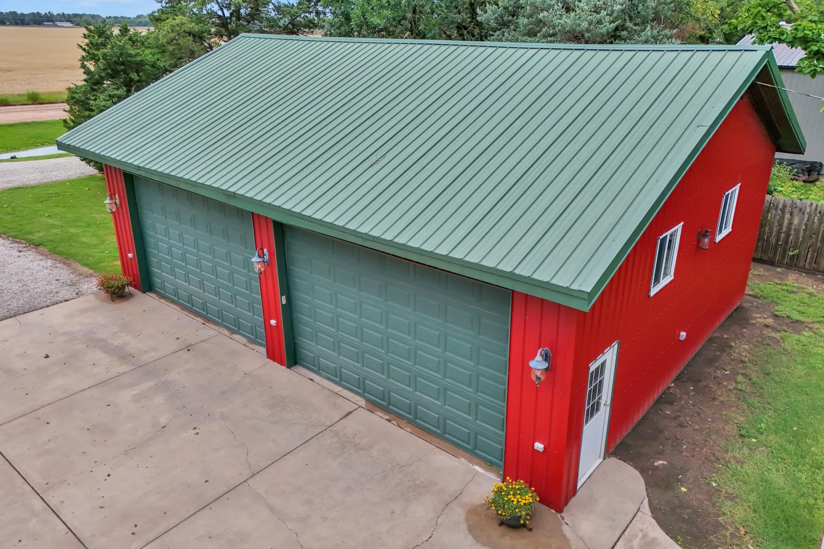 Newton, Kansas 67114, United States, 4 Bedrooms Bedrooms, ,2 BathroomsBathrooms,Residential,Pending,155844