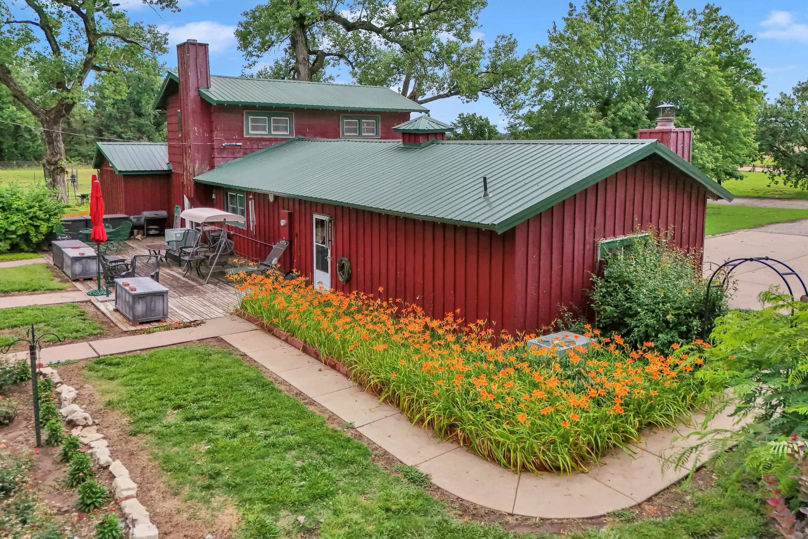 Newton, Kansas 67114, United States, 4 Bedrooms Bedrooms, ,2 BathroomsBathrooms,Residential,Pending,155844