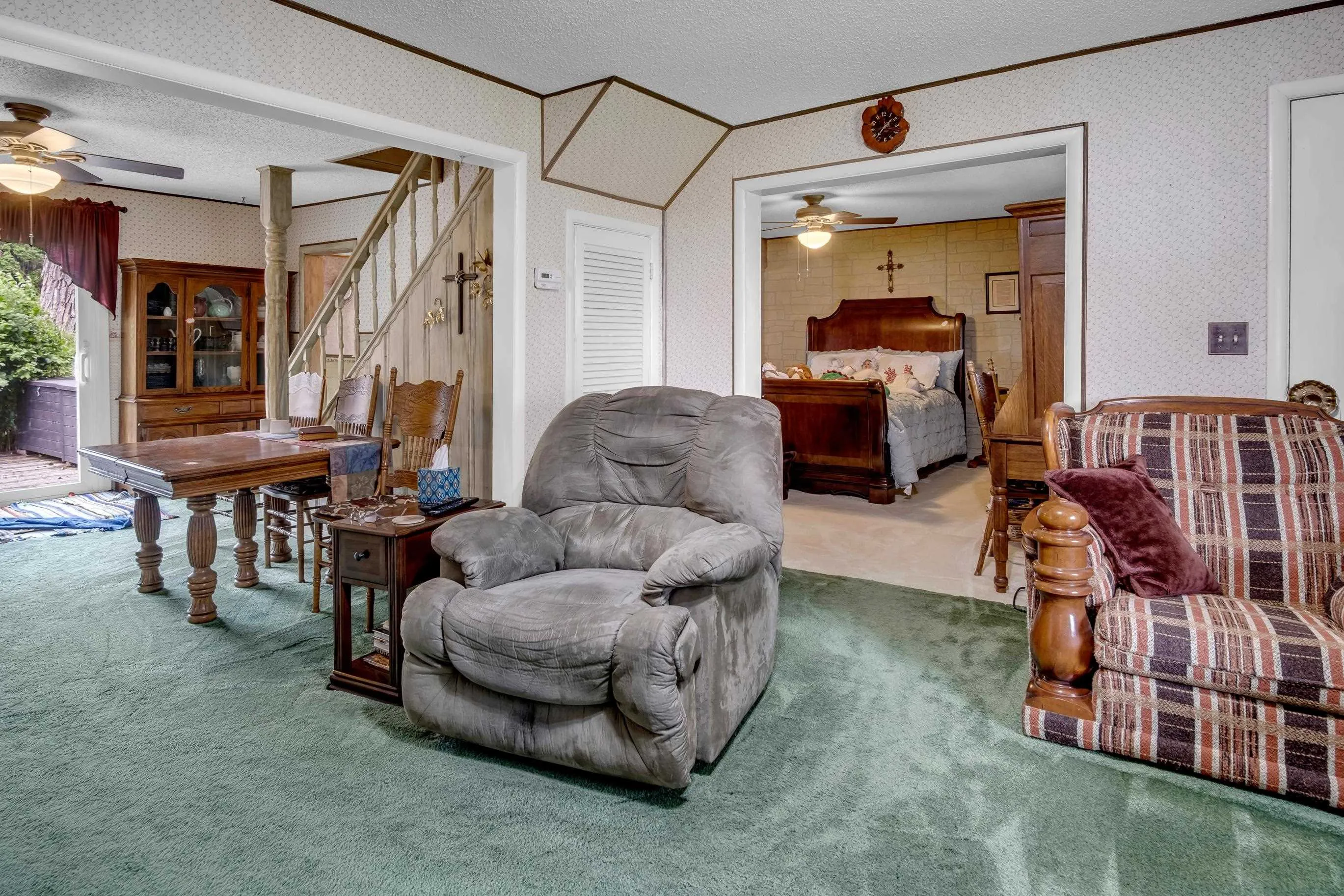 Newton, Kansas 67114, United States, 4 Bedrooms Bedrooms, ,2 BathroomsBathrooms,Residential,Pending,155844