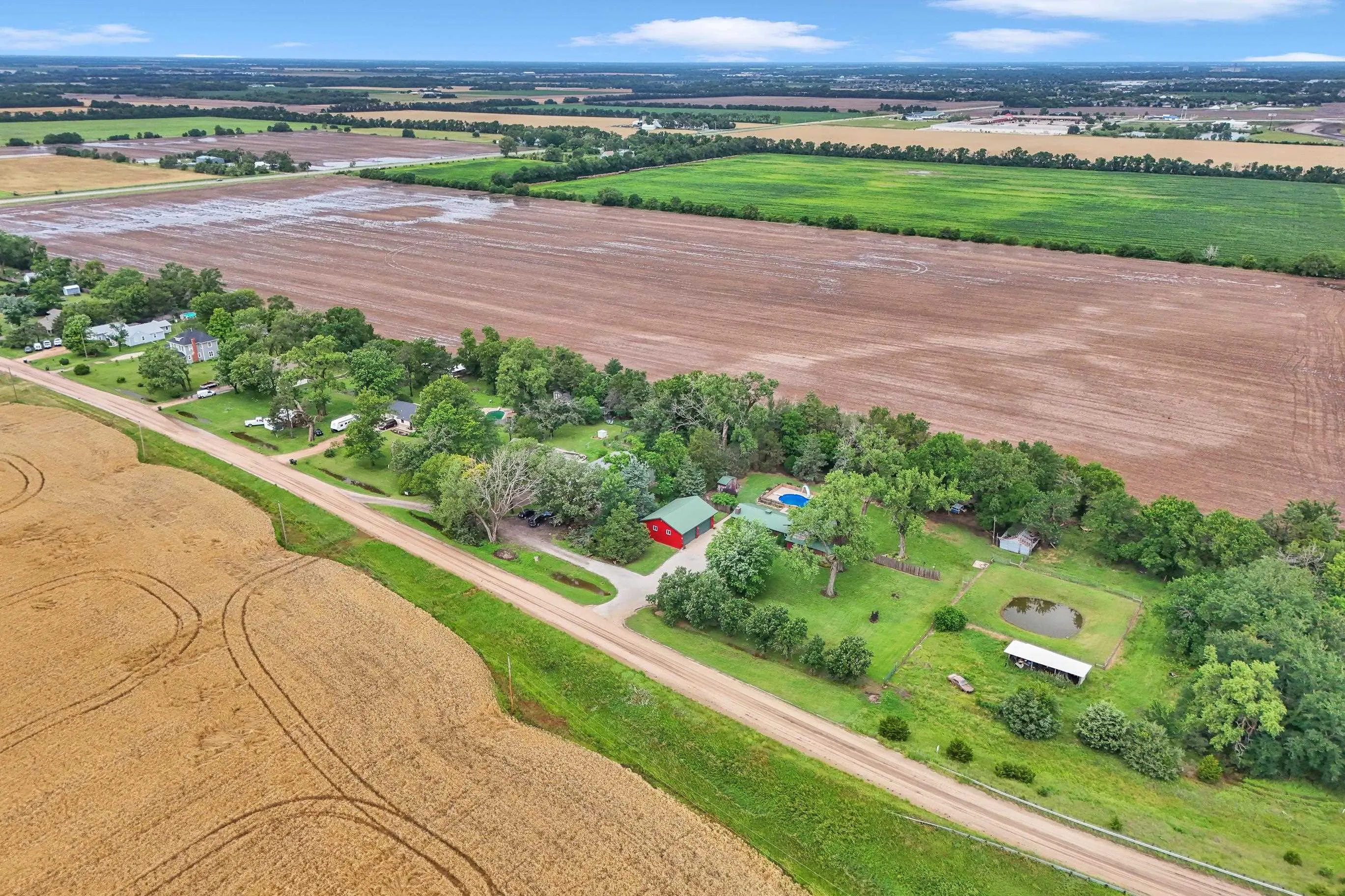 Newton, Kansas 67114, United States, 4 Bedrooms Bedrooms, ,2 BathroomsBathrooms,Residential,Pending,155844