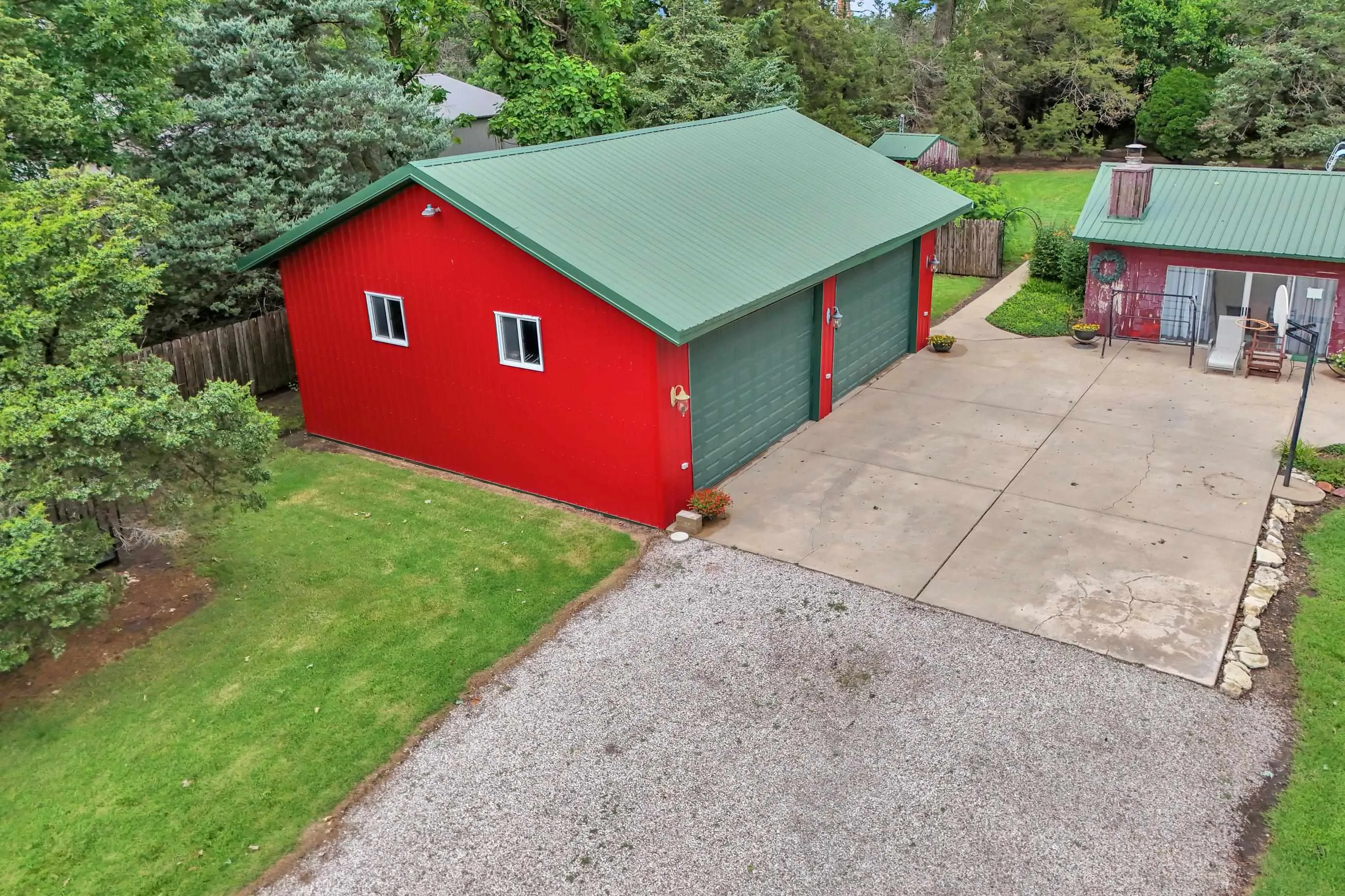 Newton, Kansas 67114, United States, 4 Bedrooms Bedrooms, ,2 BathroomsBathrooms,Residential,Pending,155844