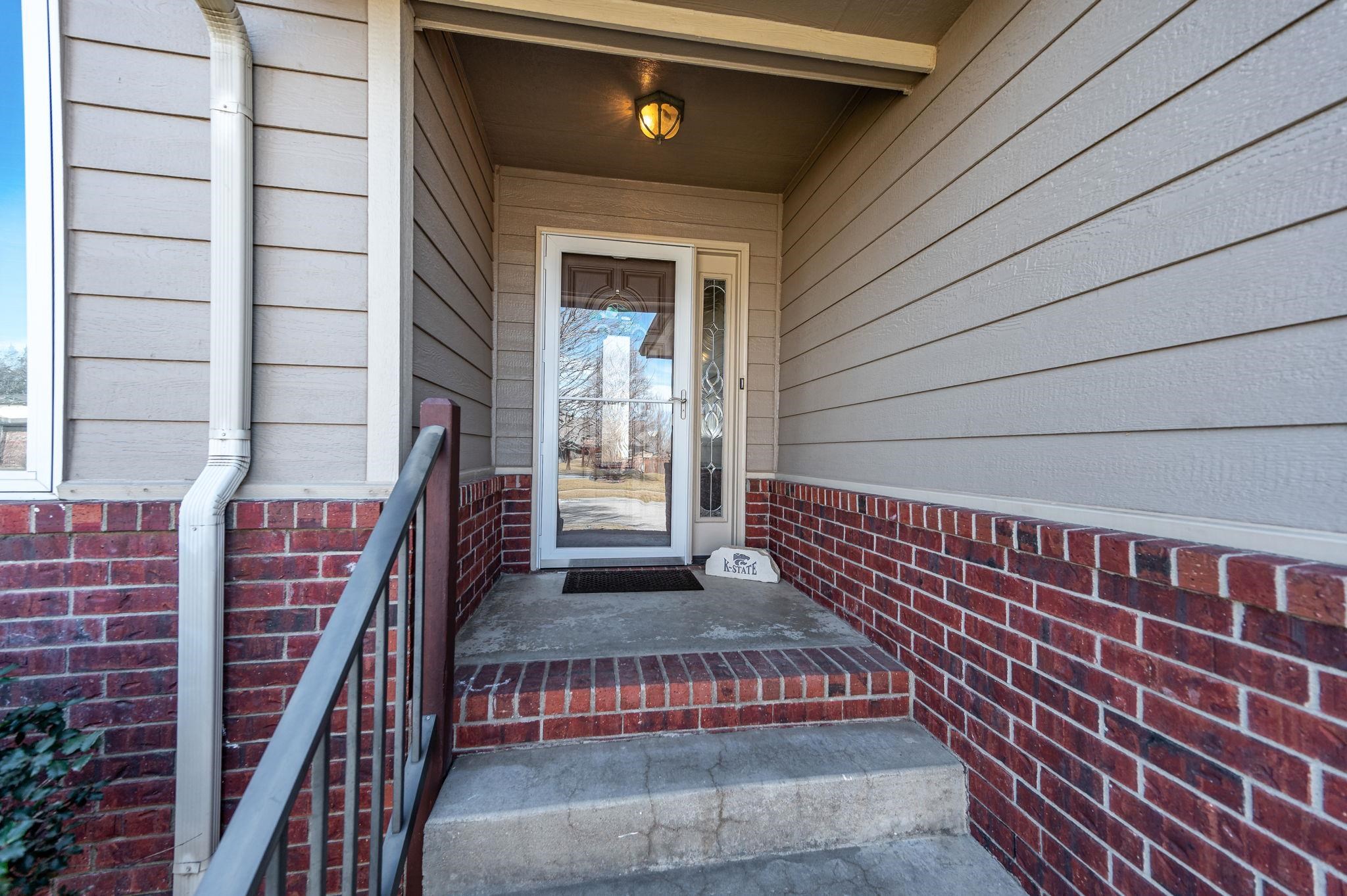 9105 W Meadow Knoll, Wichita, Kansas image 3