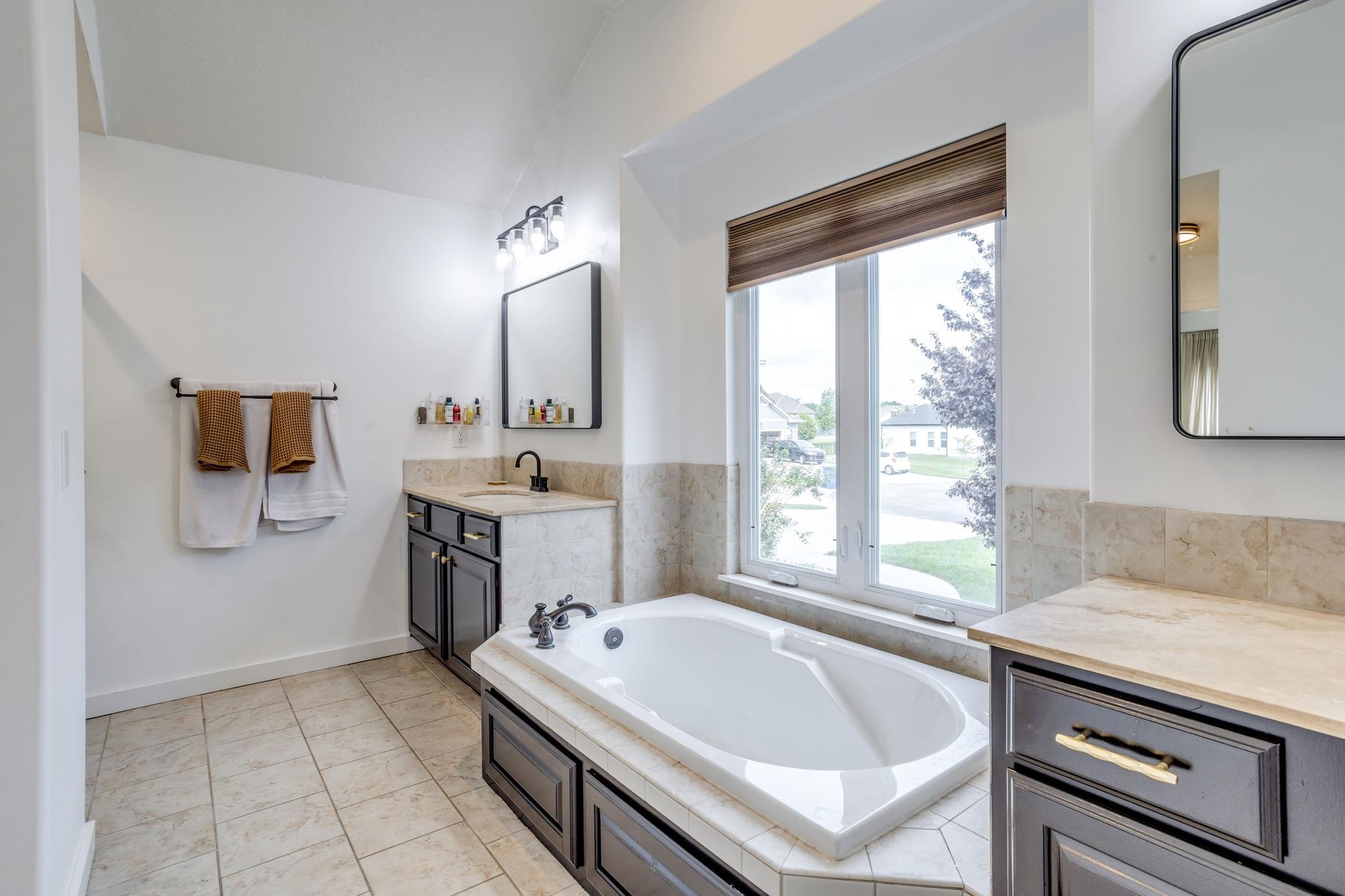 2340 S Mckenzie Ct, Andover, Kansas image 19