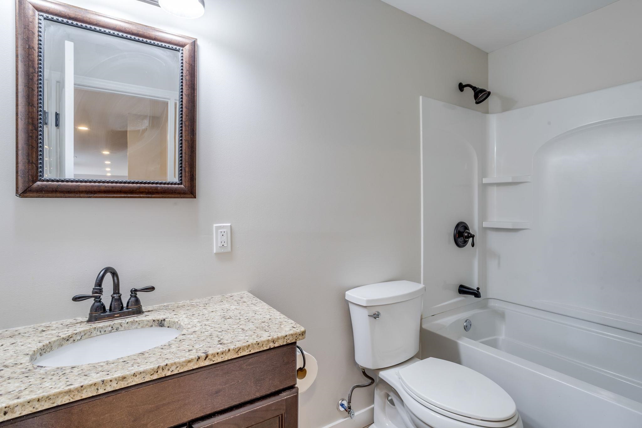 2340 S Mckenzie Ct, Andover, Kansas image 28