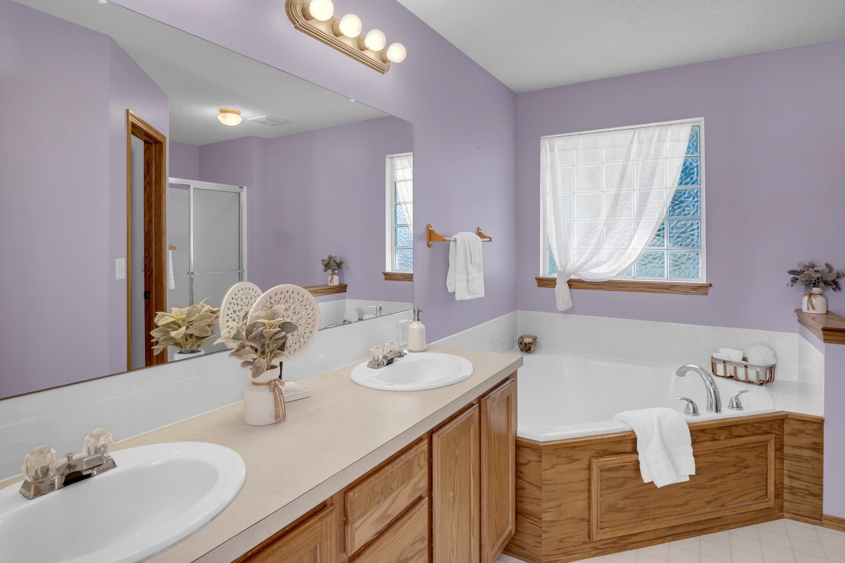 220 Sutton Dr, Newton, Kansas image 4