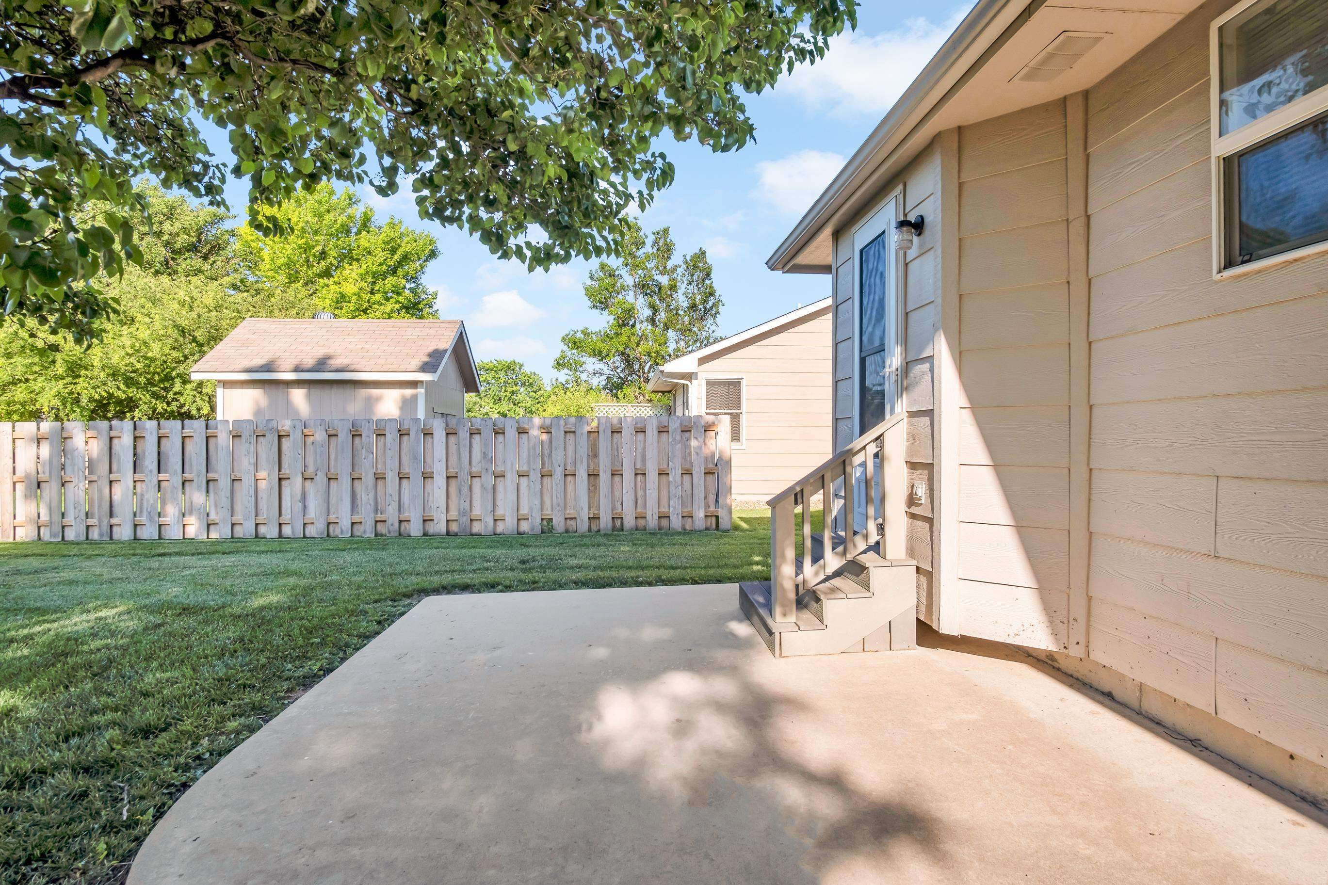 220 Sutton Dr, Newton, Kansas image 36