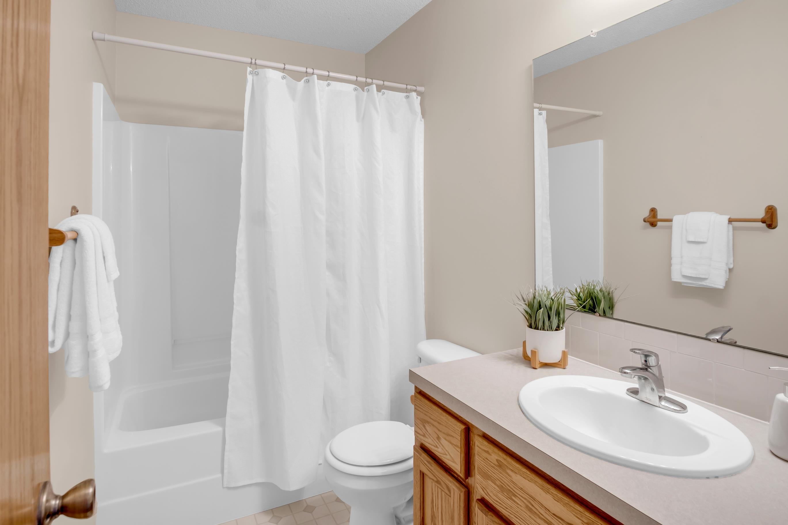 220 Sutton Dr, Newton, Kansas image 18