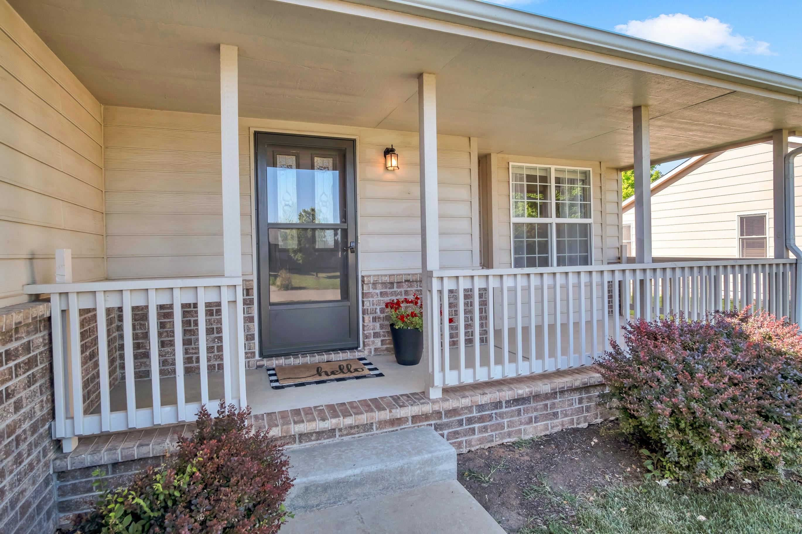 220 Sutton Dr, Newton, Kansas image 9