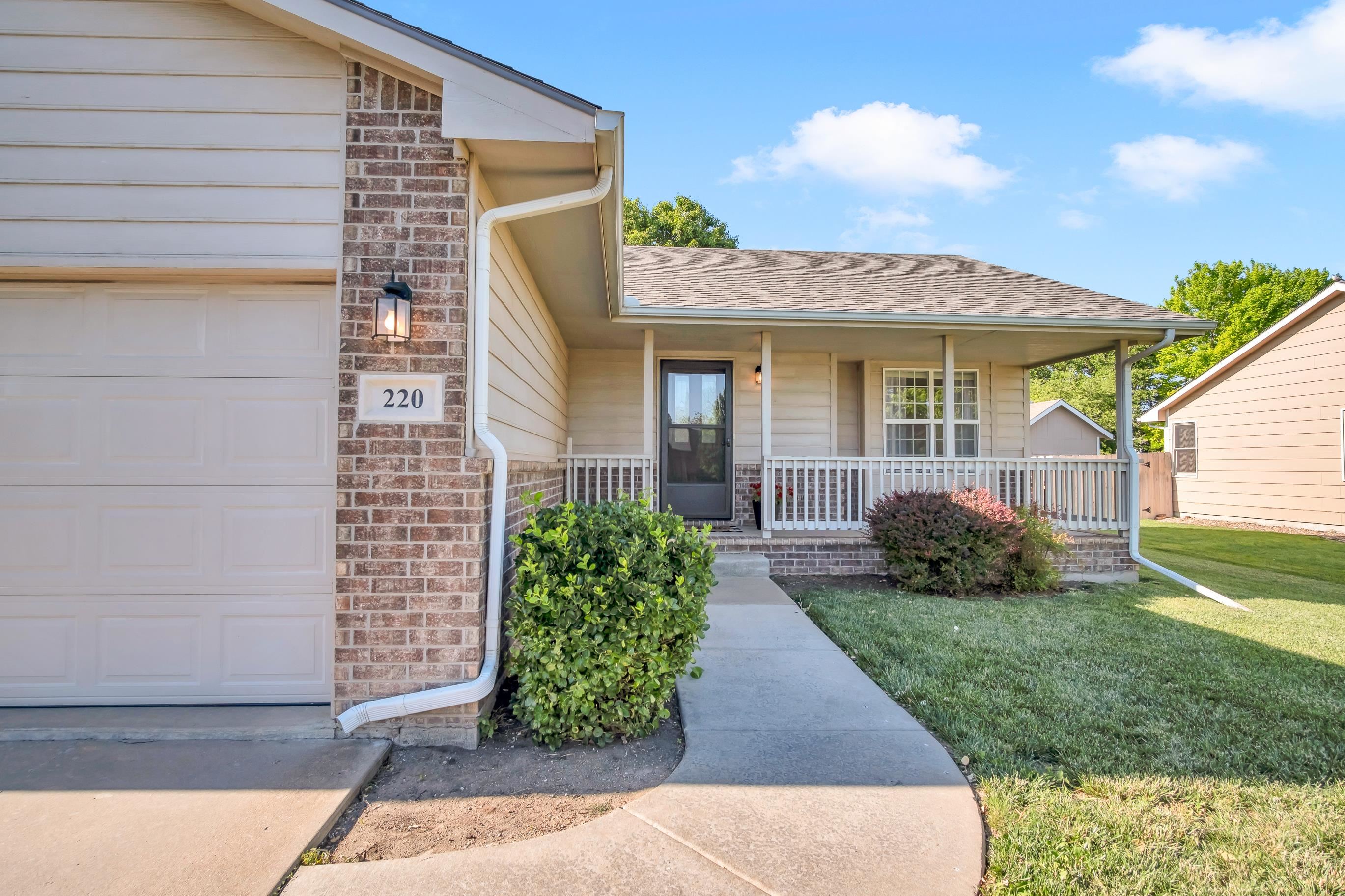 220 Sutton Dr, Newton, Kansas image 17
