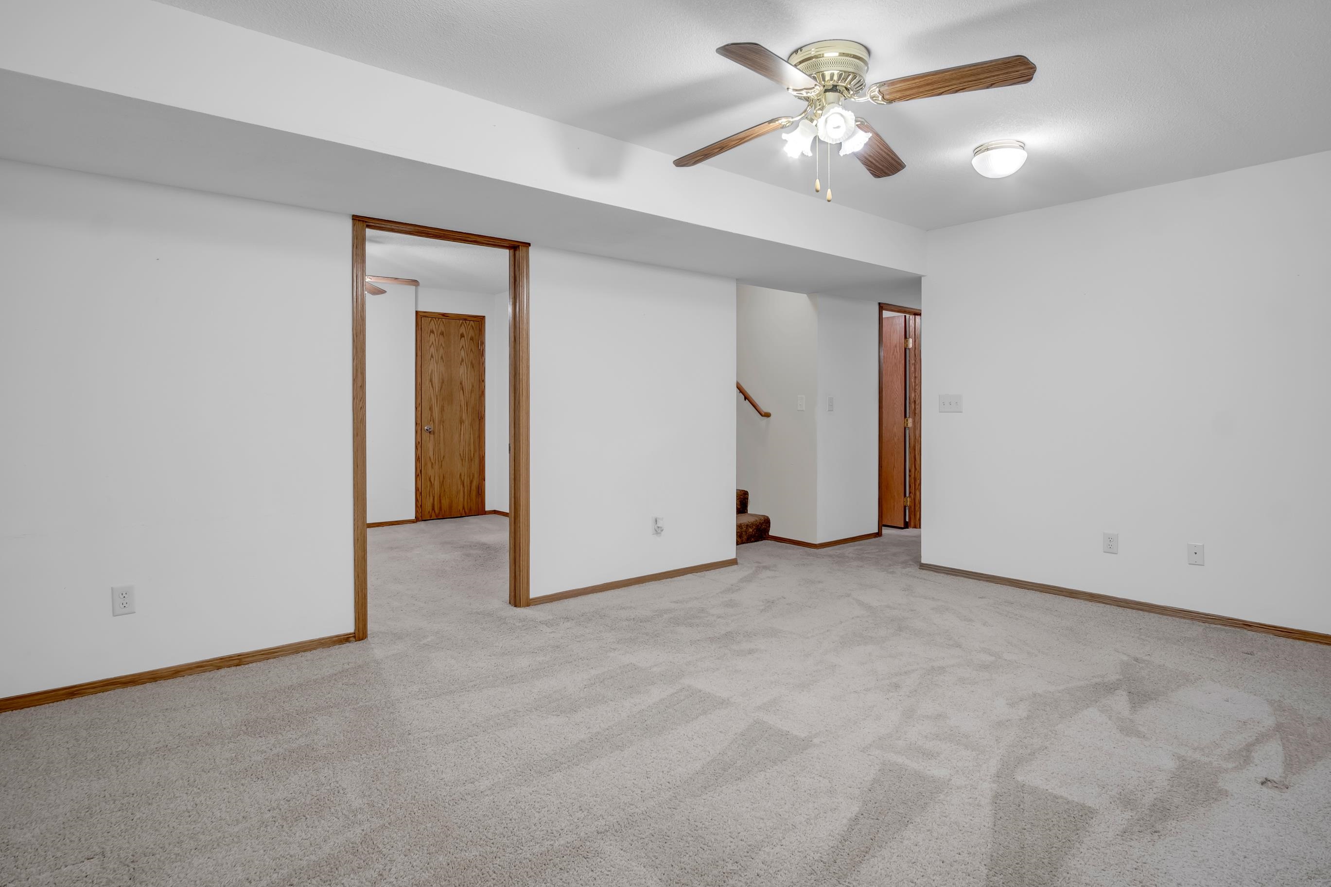 220 Sutton Dr, Newton, Kansas image 30