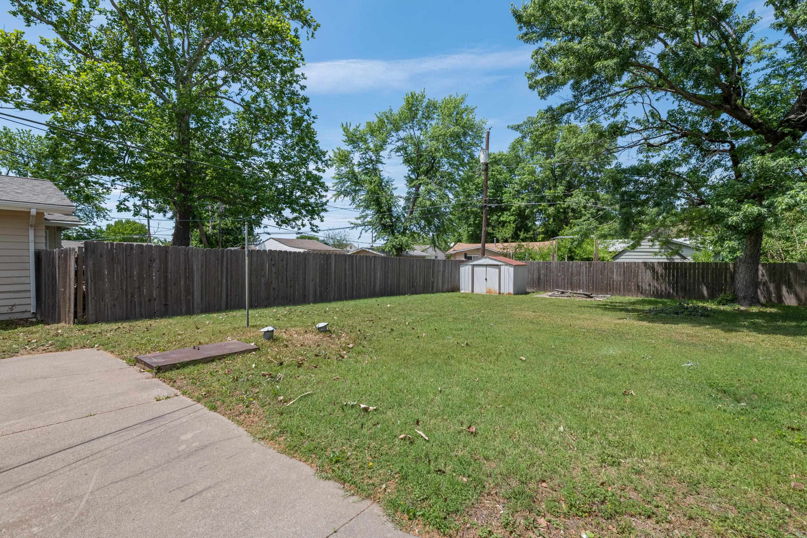 3908 W 19th St N St, Wichita, Kansas image 27