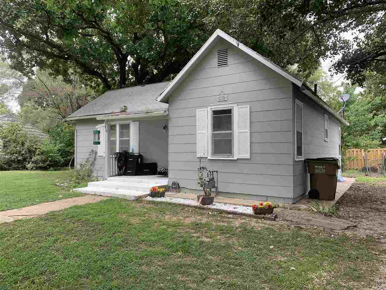 410 E 4th St  