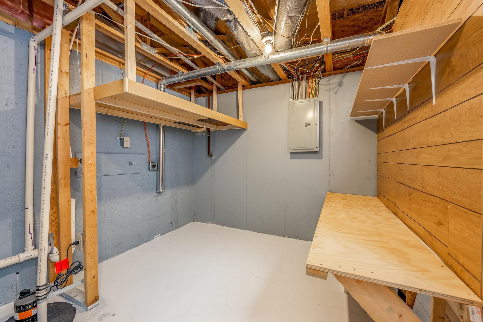 Wichita, Kansas 67207, United States, 4 Bedrooms Bedrooms, ,3 BathroomsBathrooms,Residential,Pending,54282