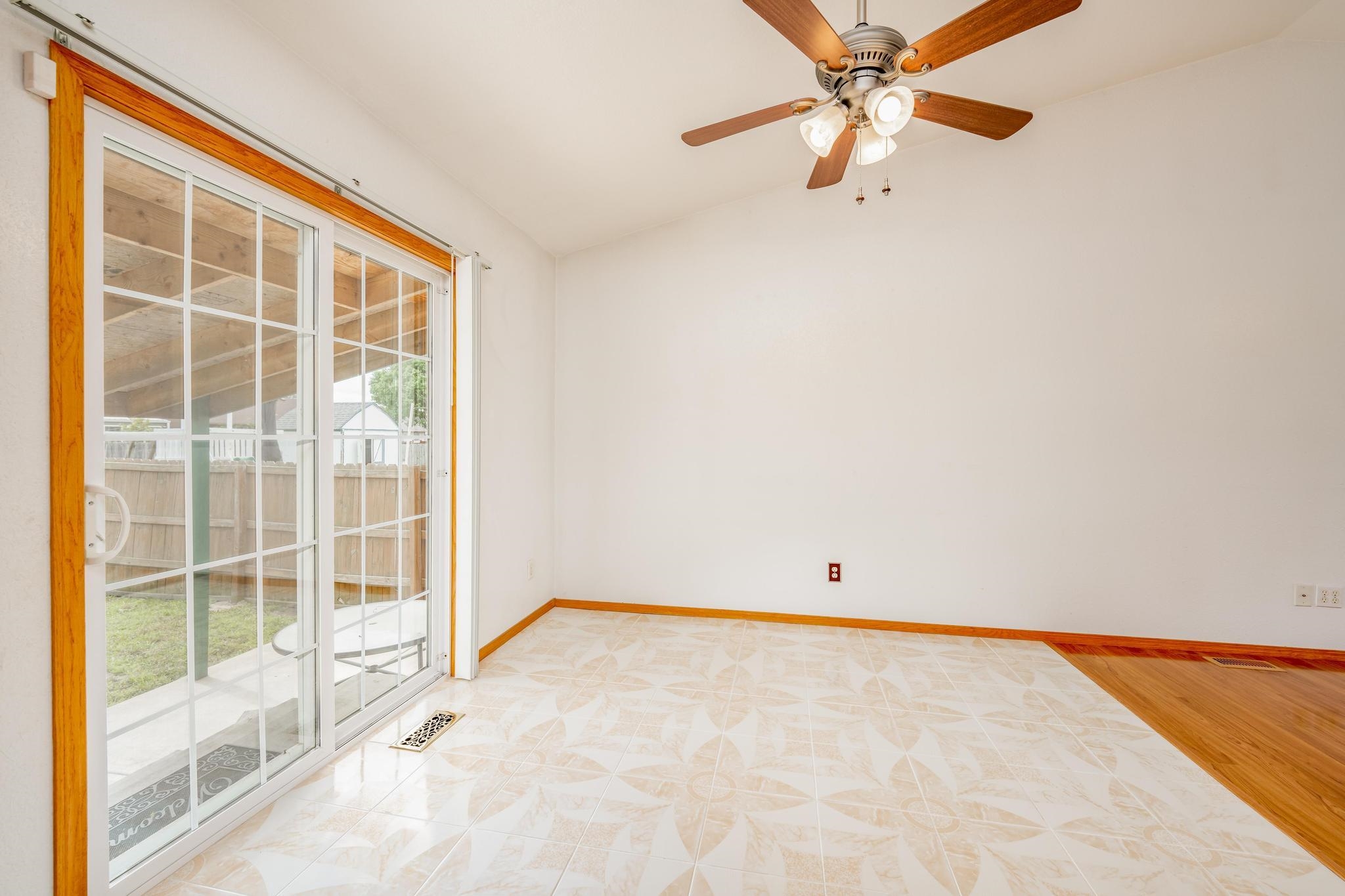 Wichita, Kansas 67207, United States, 4 Bedrooms Bedrooms, ,3 BathroomsBathrooms,Residential,Pending,54282