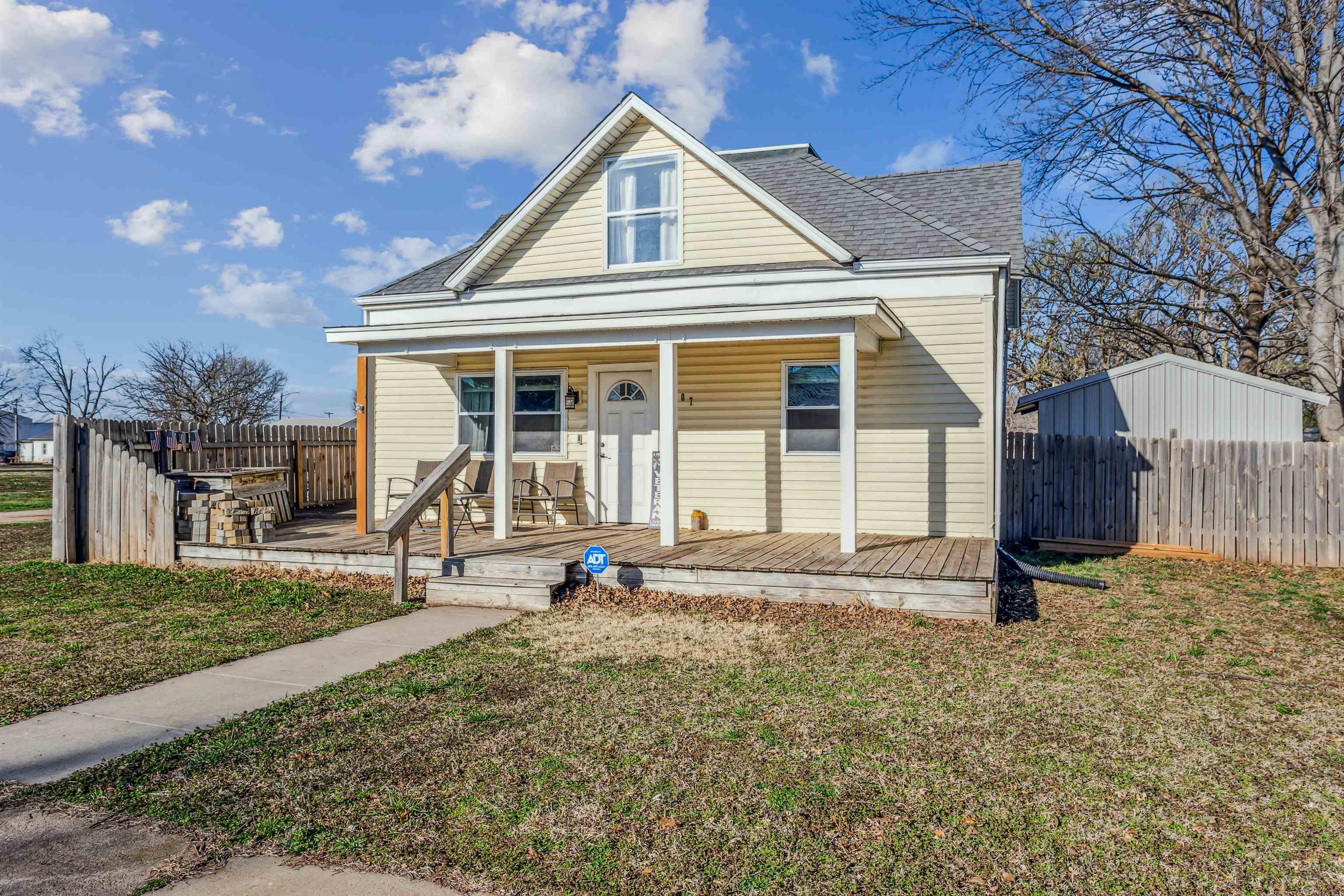 107 N Reno St, Haven, Kansas image 2
