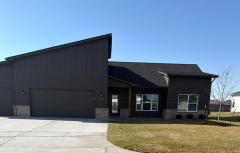 Homes For Sale - 1149 Trek Cir<br/> Goddard, KS 67052