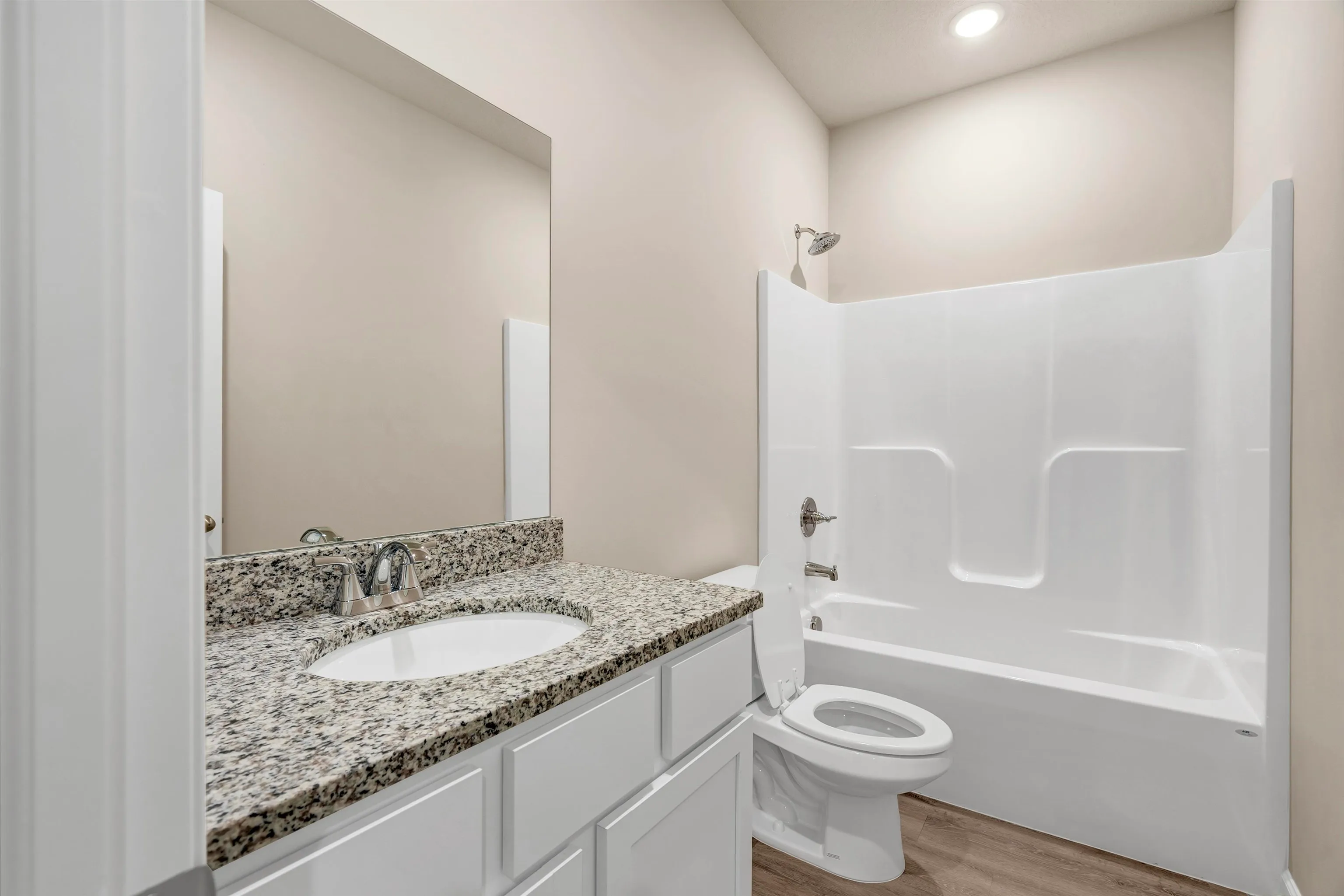 Valley Center, Kansas 67147, United States, 3 Bedrooms Bedrooms, ,2 BathroomsBathrooms,Residential,Pending,47169