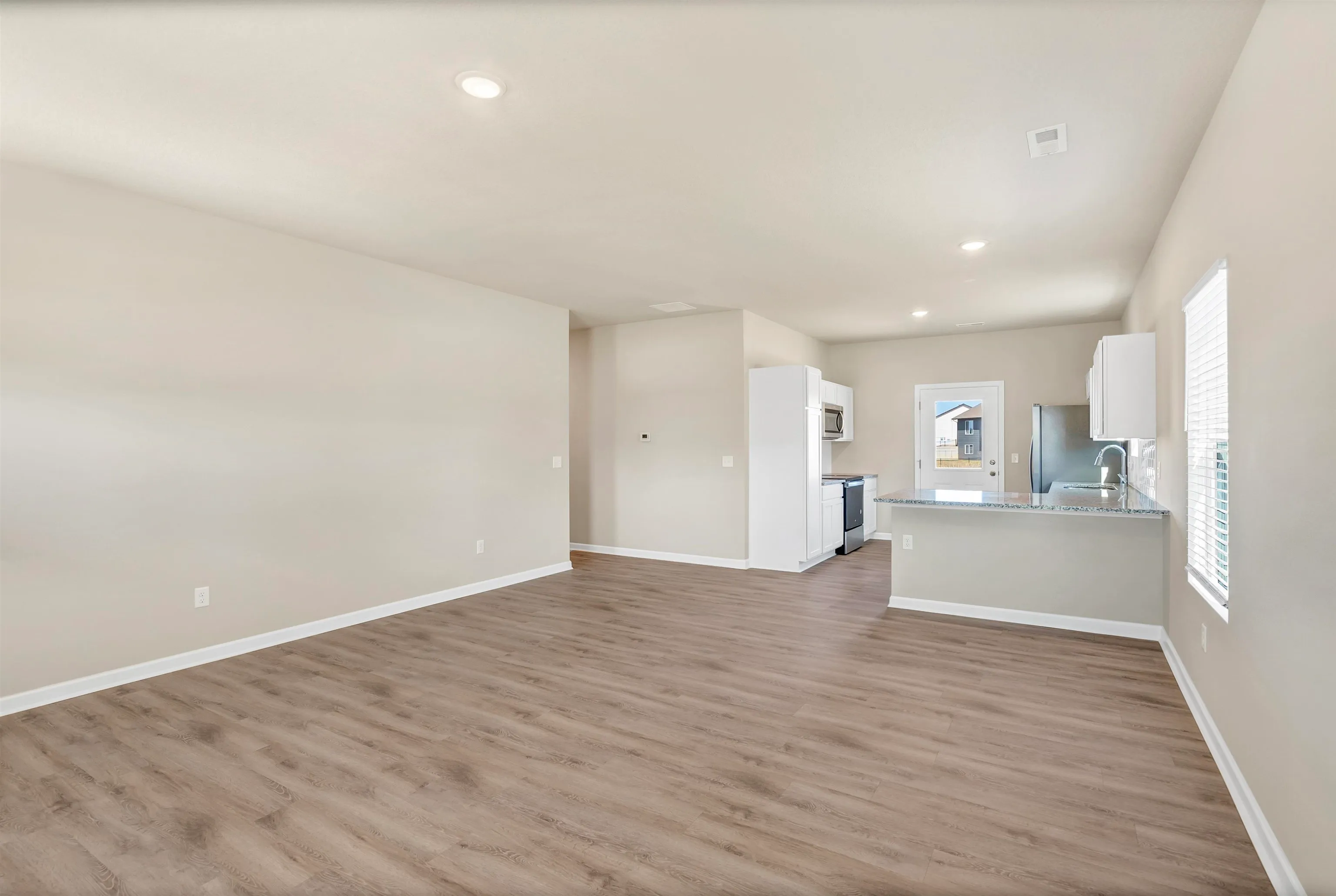 Valley Center, Kansas 67147, United States, 3 Bedrooms Bedrooms, ,2 BathroomsBathrooms,Residential,Pending,47169