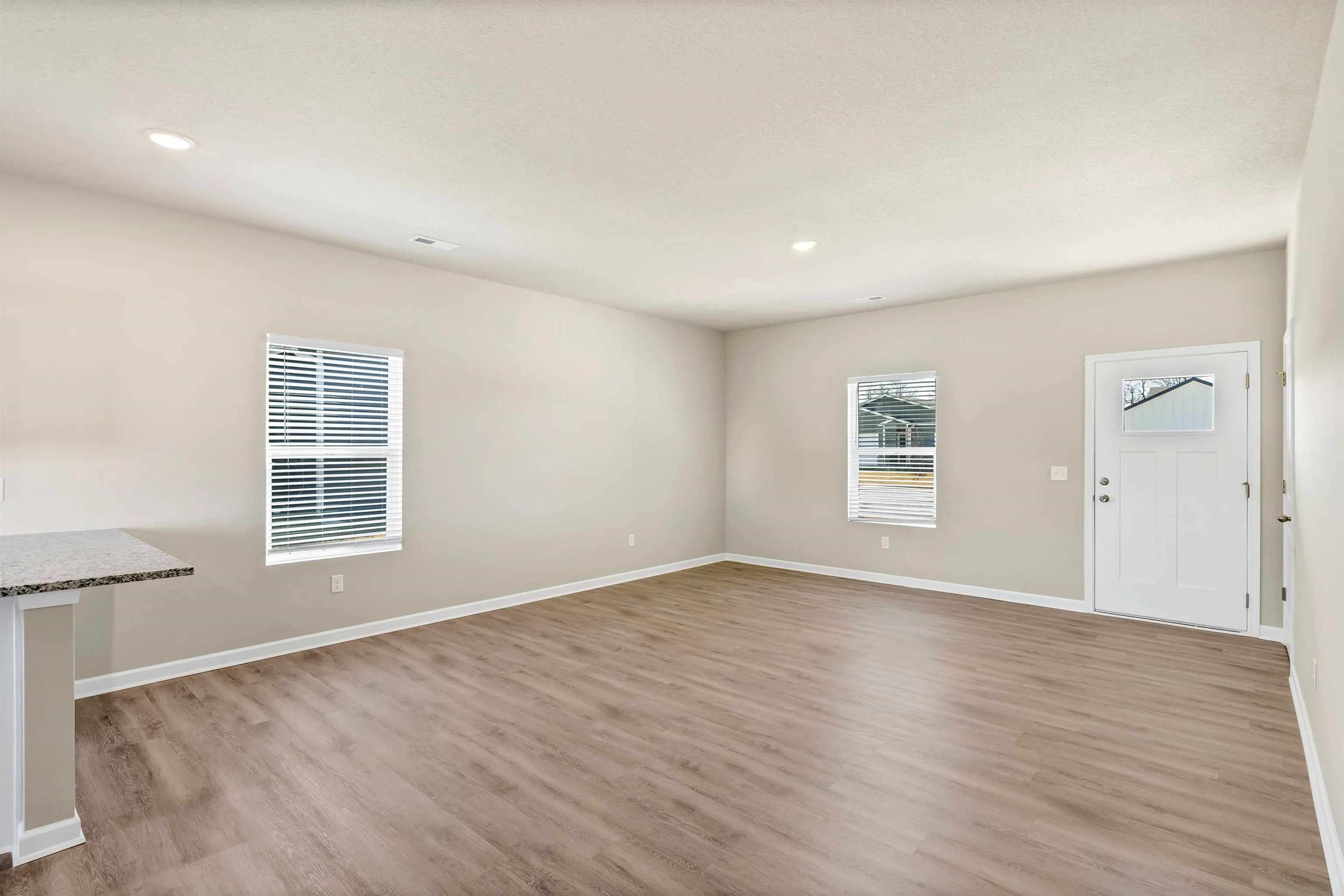 Valley Center, Kansas 67147, United States, 3 Bedrooms Bedrooms, ,2 BathroomsBathrooms,Residential,Pending,47169